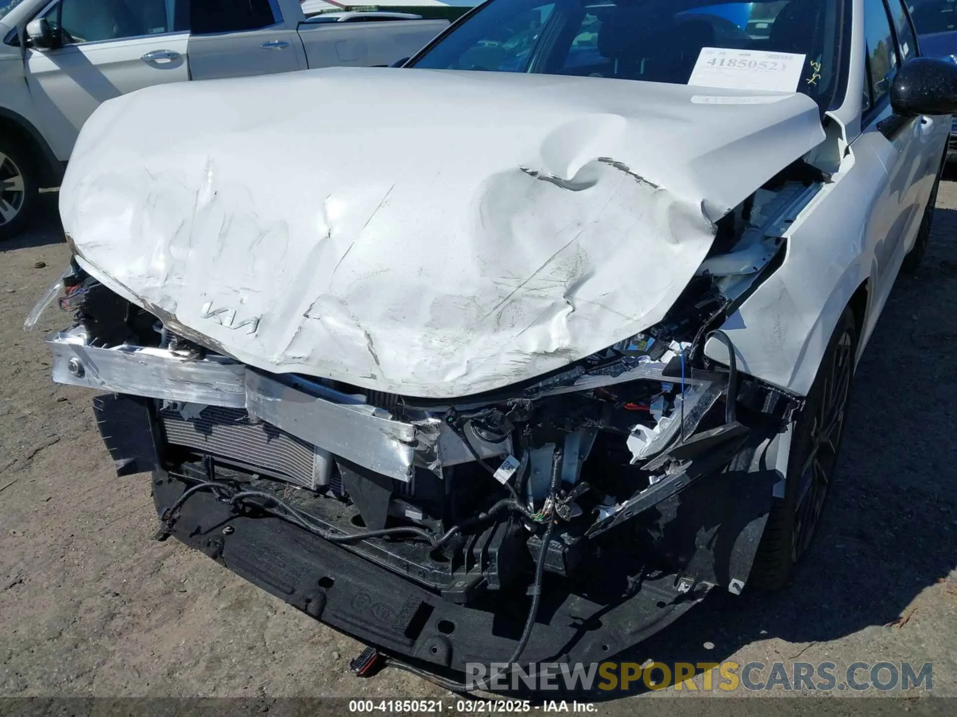 6 Photograph of a damaged car KNAG44J8XS5298798 KIA K5 2025