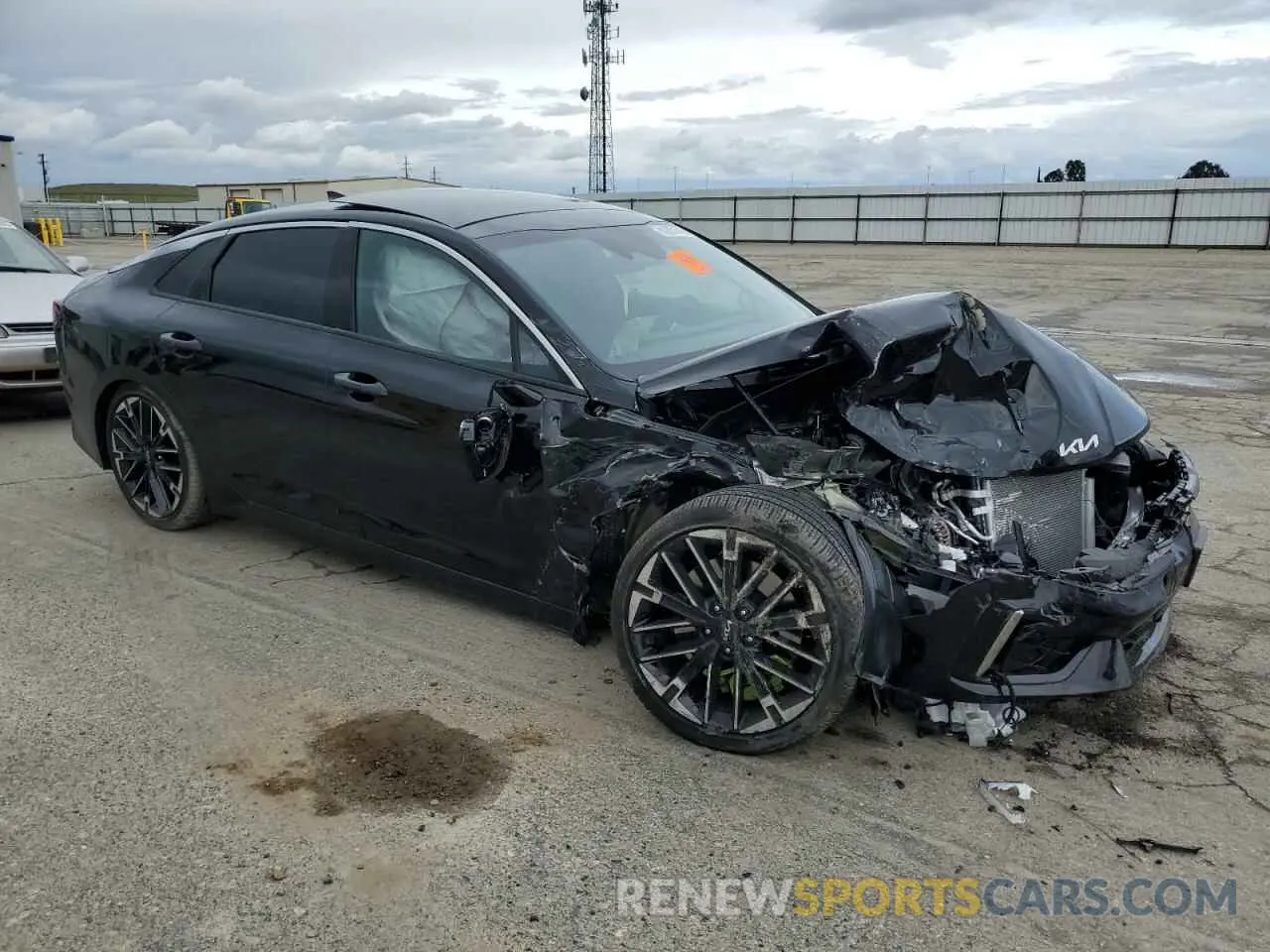 4 Photograph of a damaged car KNAG44J8XS5337096 KIA K5 2025