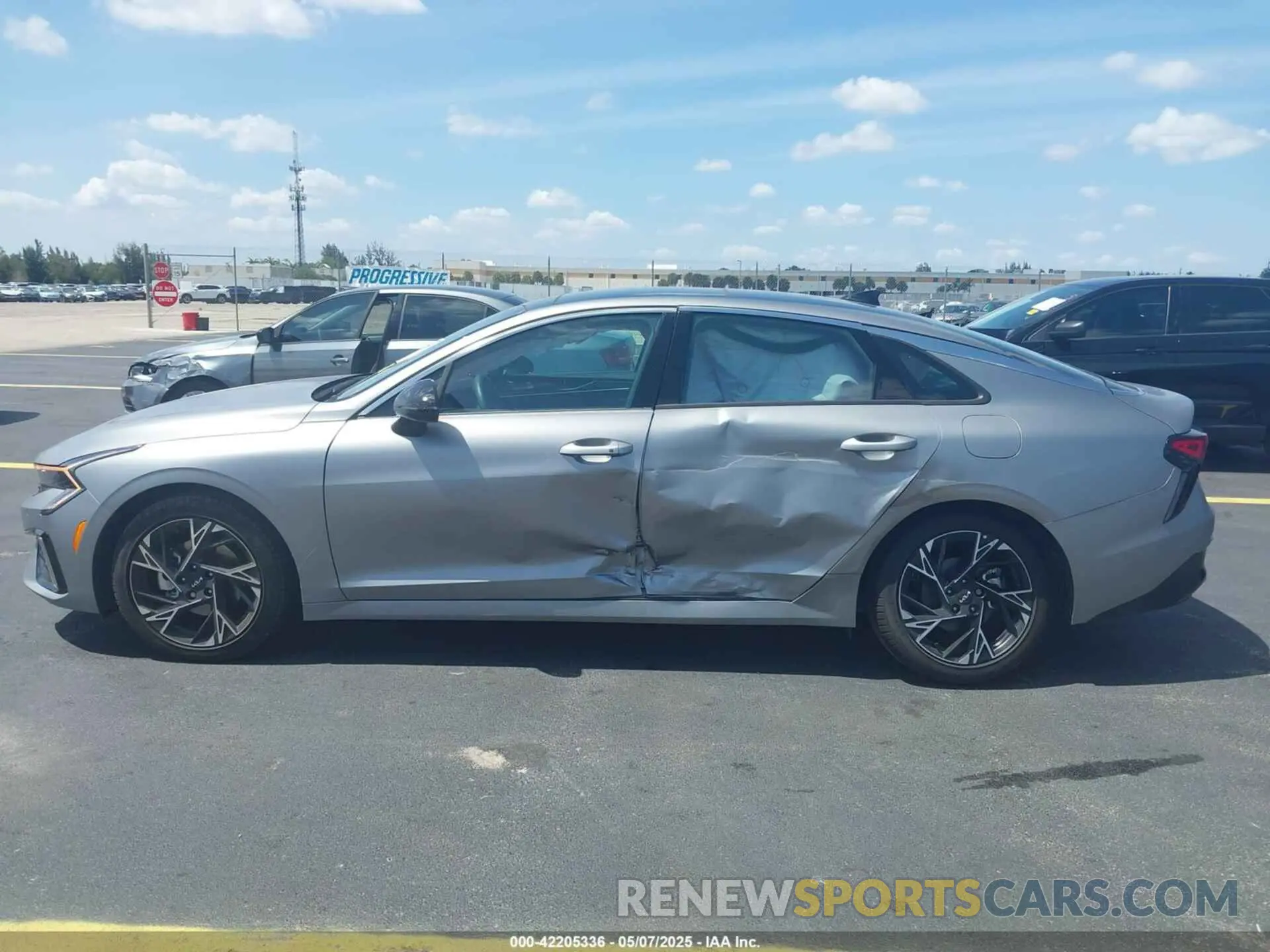 14 Photograph of a damaged car KNAG64J70S5321765 KIA K5 2025