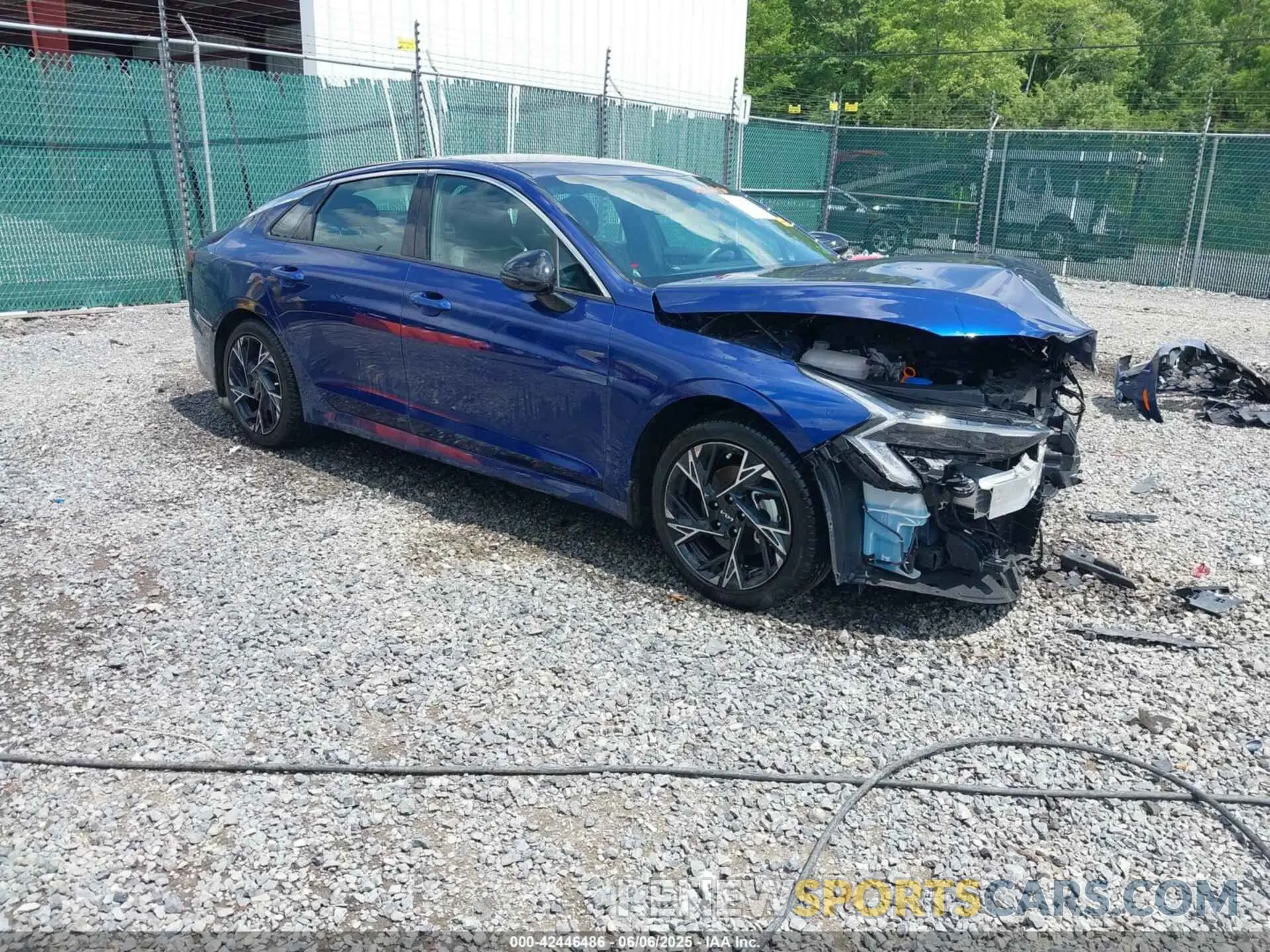 1 Photograph of a damaged car KNAG64J70S5332068 KIA K5 2025