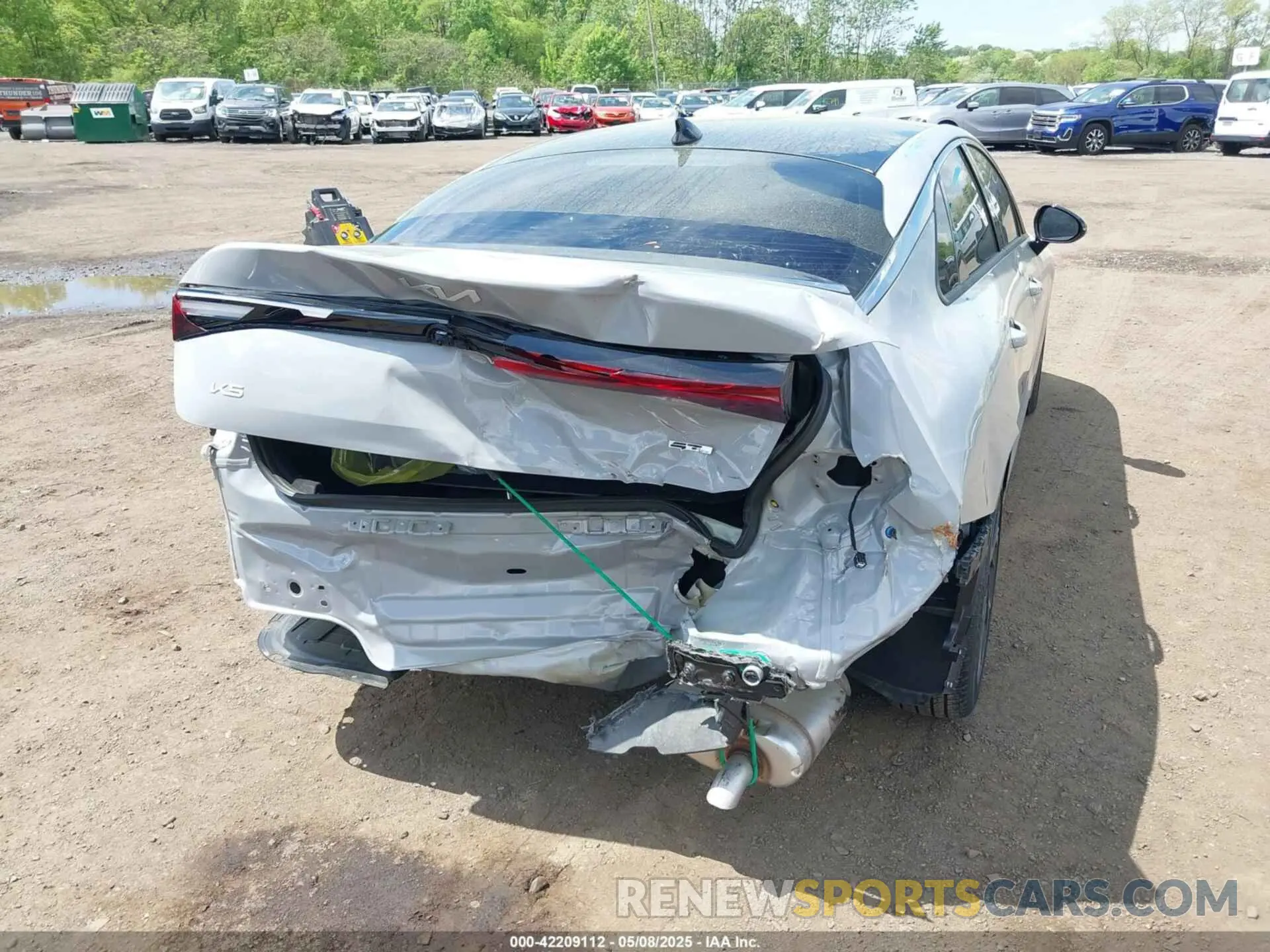 18 Photograph of a damaged car KNAG64J70S5357309 KIA K5 2025