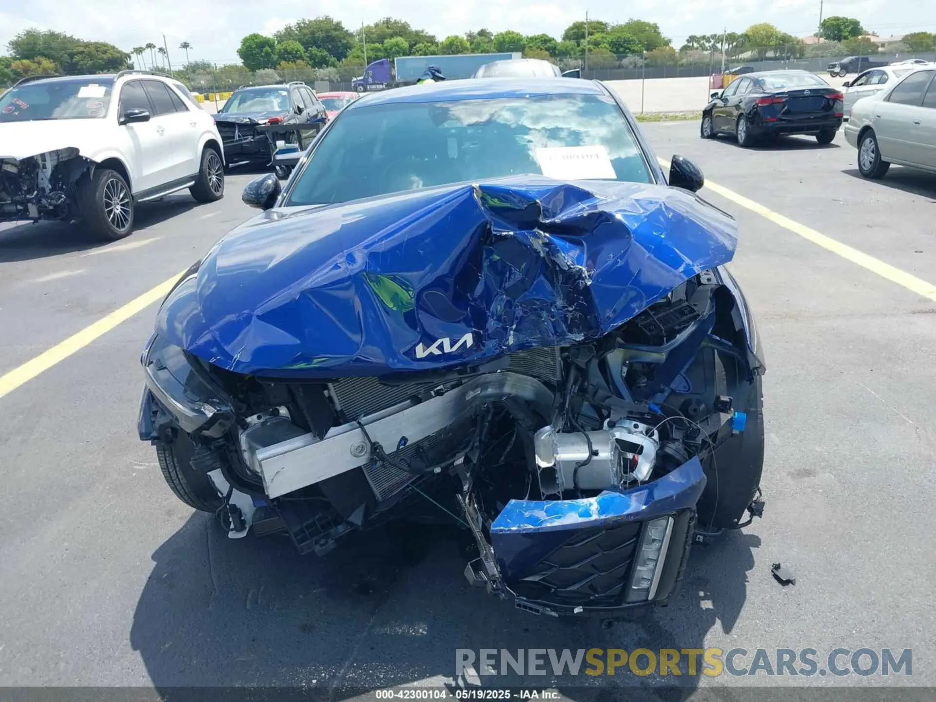 6 Photograph of a damaged car KNAG64J71S5274343 KIA K5 2025