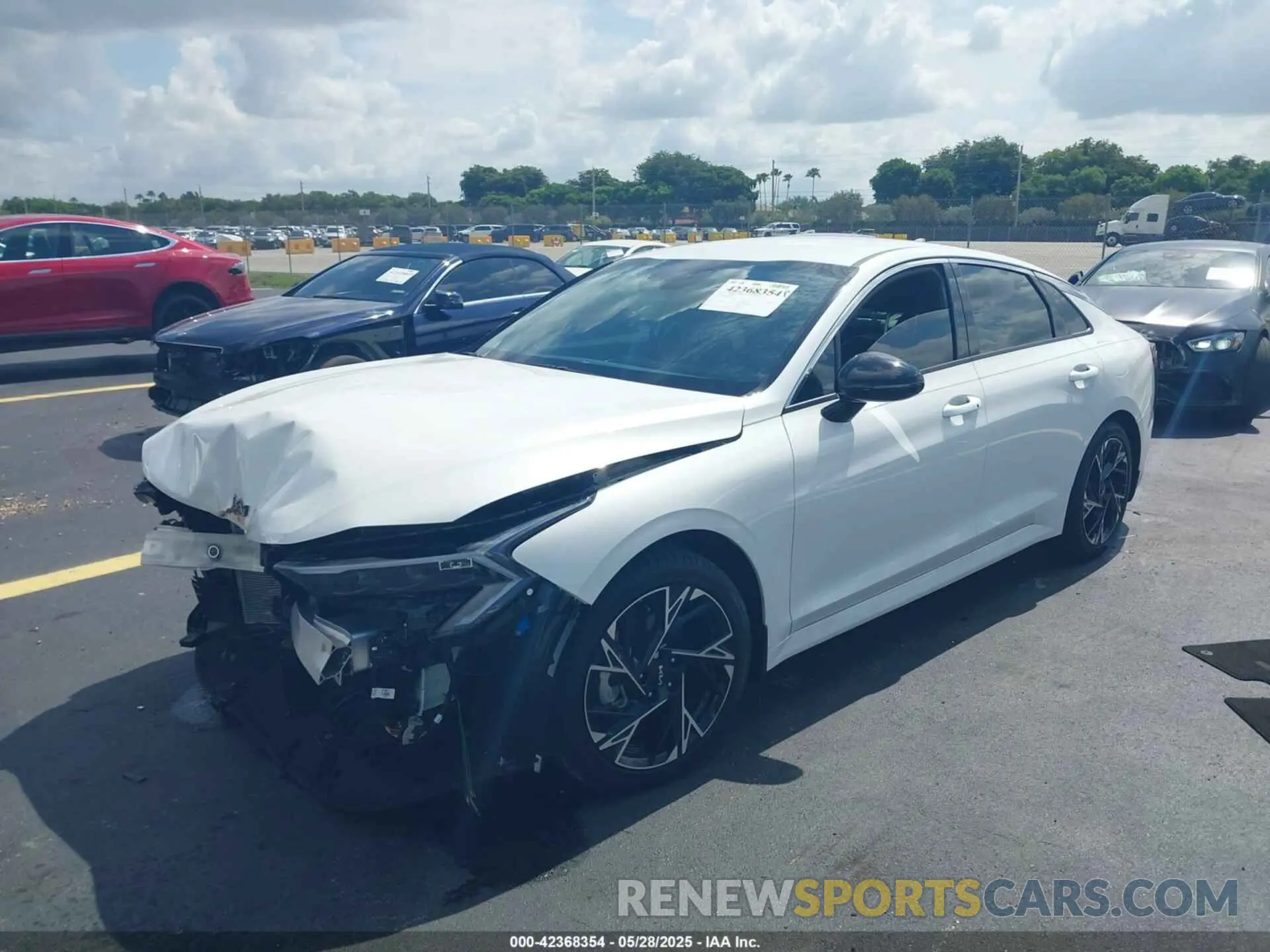2 Photograph of a damaged car KNAG64J71S5306725 KIA K5 2025