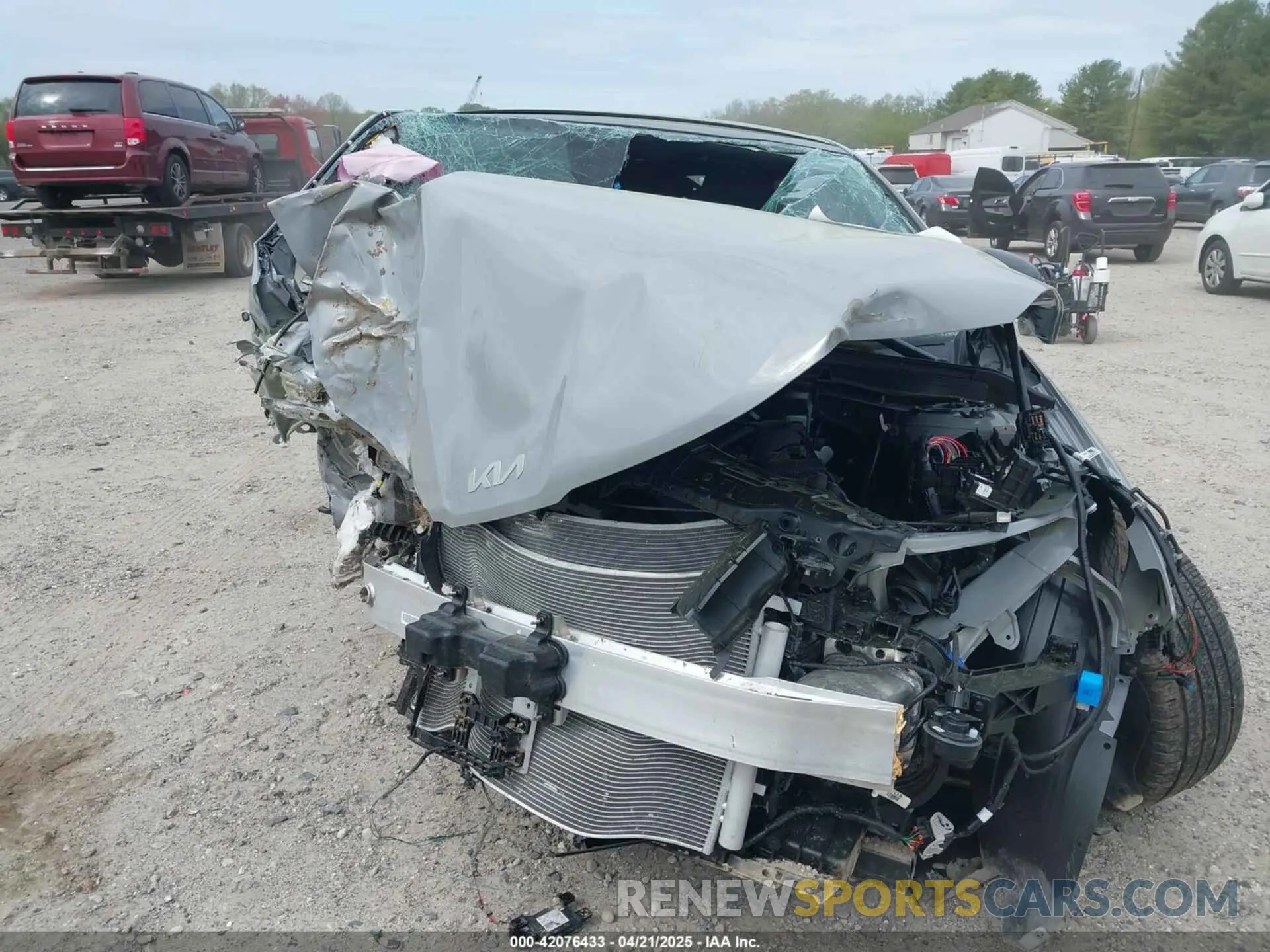 13 Photograph of a damaged car KNAG64J72S5350183 KIA K5 2025