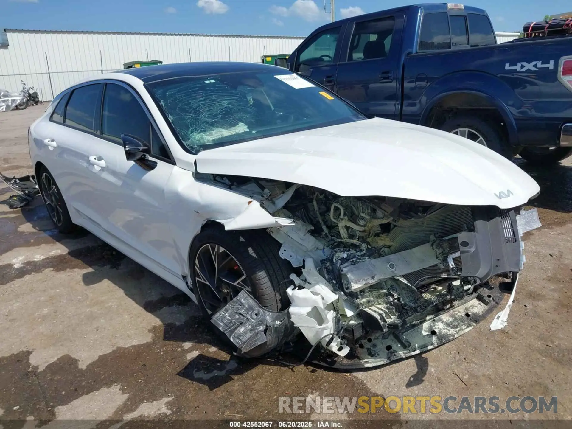 1 Photograph of a damaged car KNAG64J73S5291726 KIA K5 2025