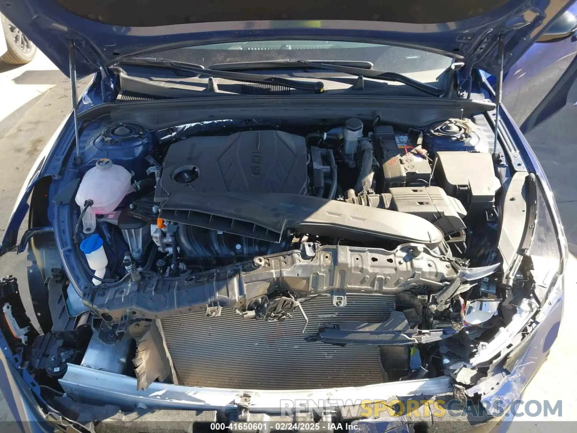 10 Photograph of a damaged car KNAG64J73S5296750 KIA K5 2025