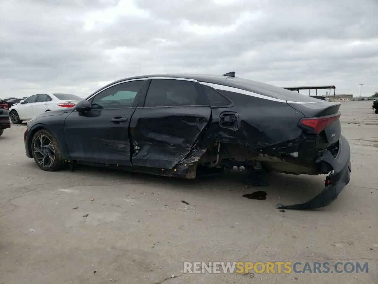 2 Photograph of a damaged car KNAG64J74S5289824 KIA K5 2025