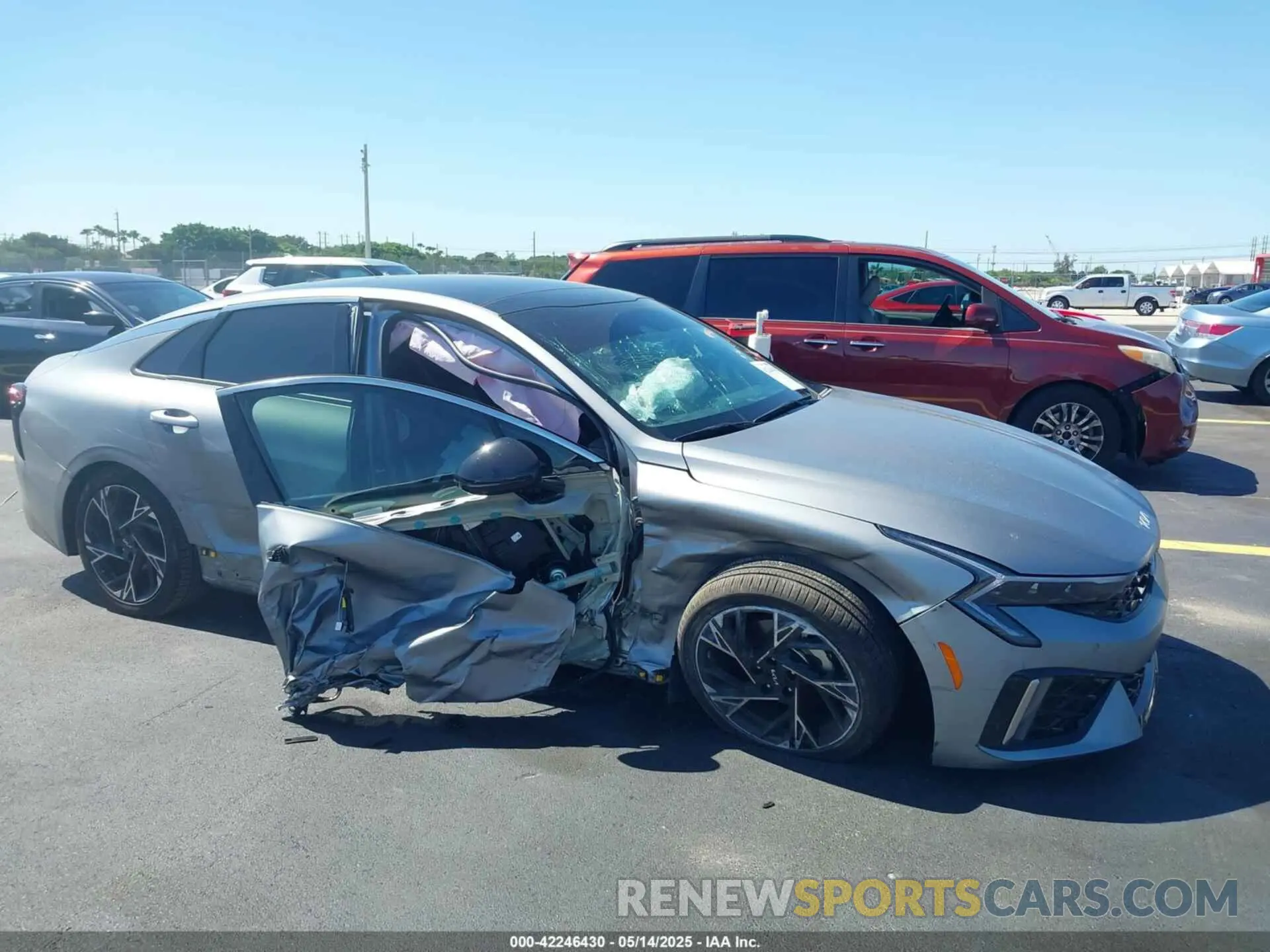 6 Photograph of a damaged car KNAG64J74S5320148 KIA K5 2025