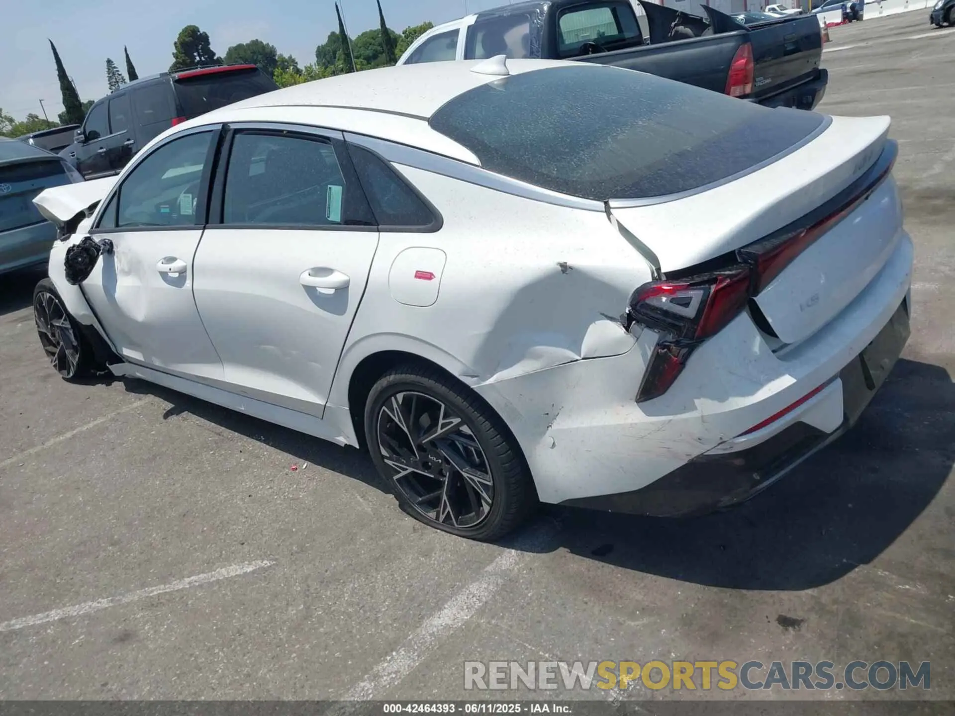 3 Photograph of a damaged car KNAG64J74S5352551 KIA K5 2025