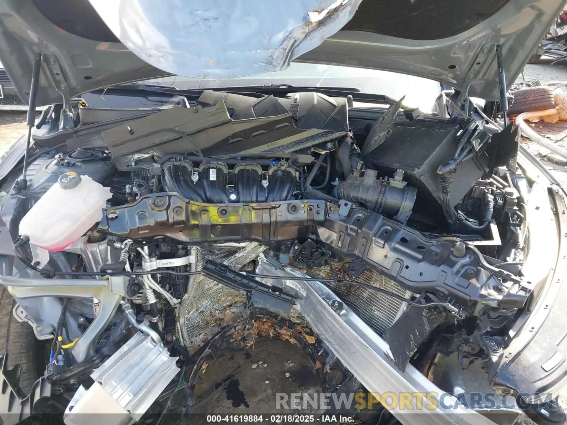 10 Photograph of a damaged car KNAG64J76S5291204 KIA K5 2025