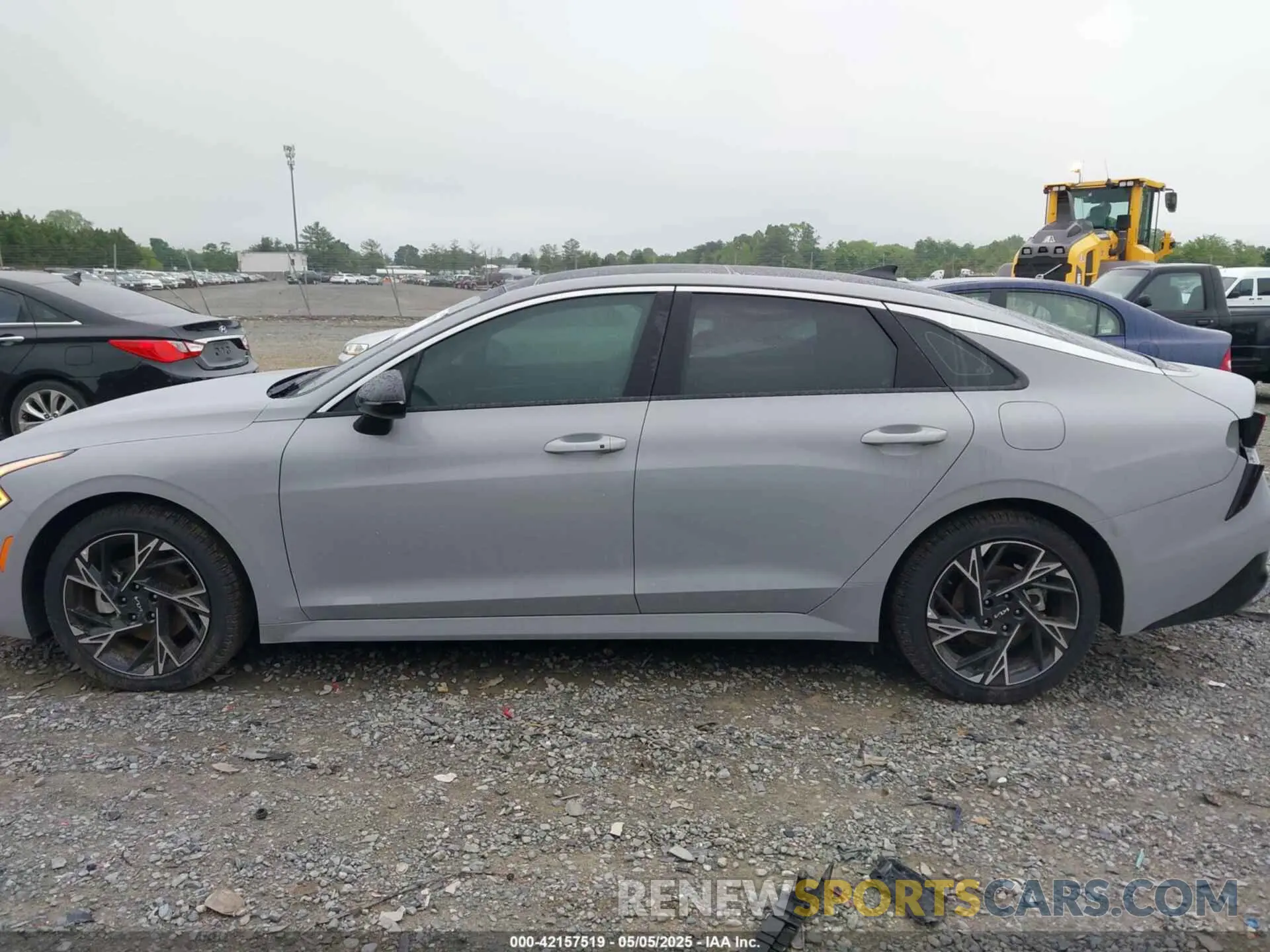15 Photograph of a damaged car KNAG64J76S5316831 KIA K5 2025