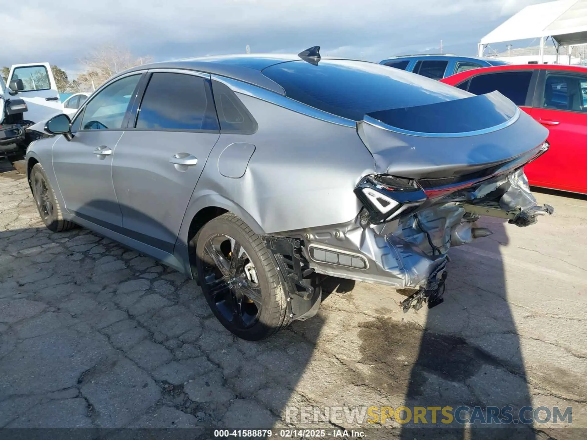 3 Photograph of a damaged car KNAG64J77S5289977 KIA K5 2025