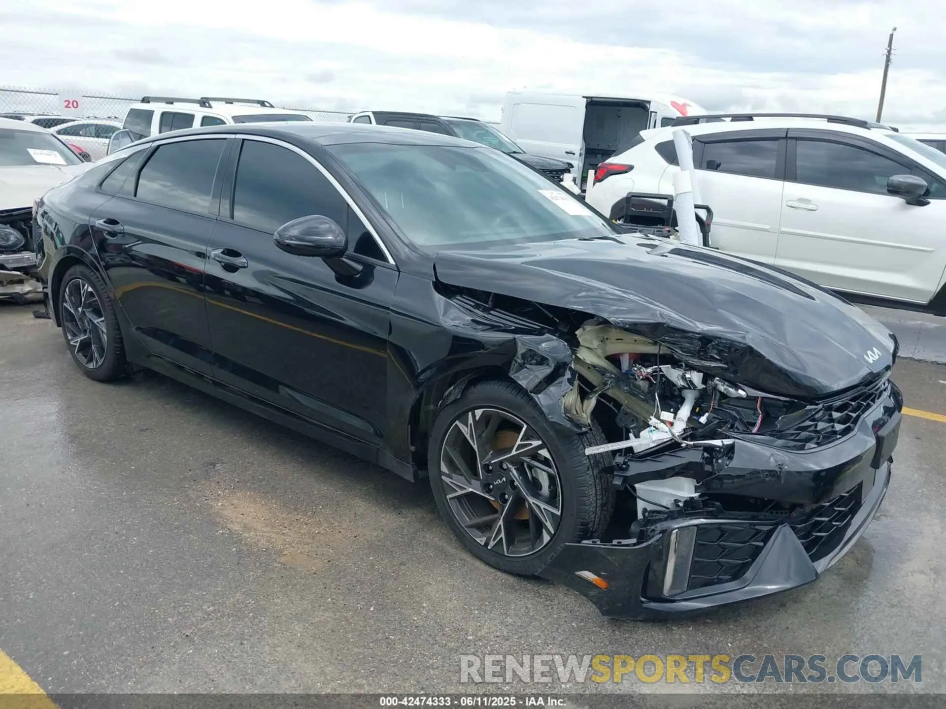 1 Photograph of a damaged car KNAG64J77S5322900 KIA K5 2025