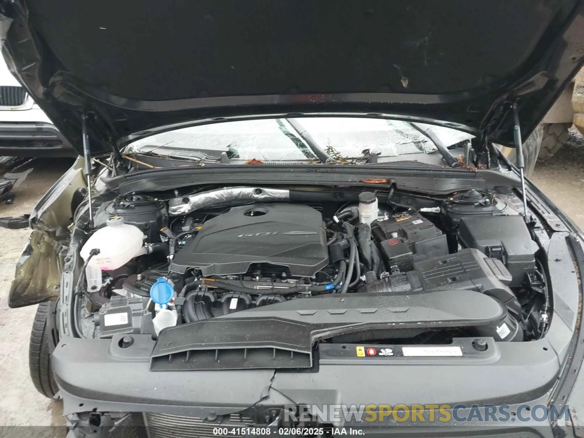 10 Photograph of a damaged car KNAG64J77S5326445 KIA K5 2025