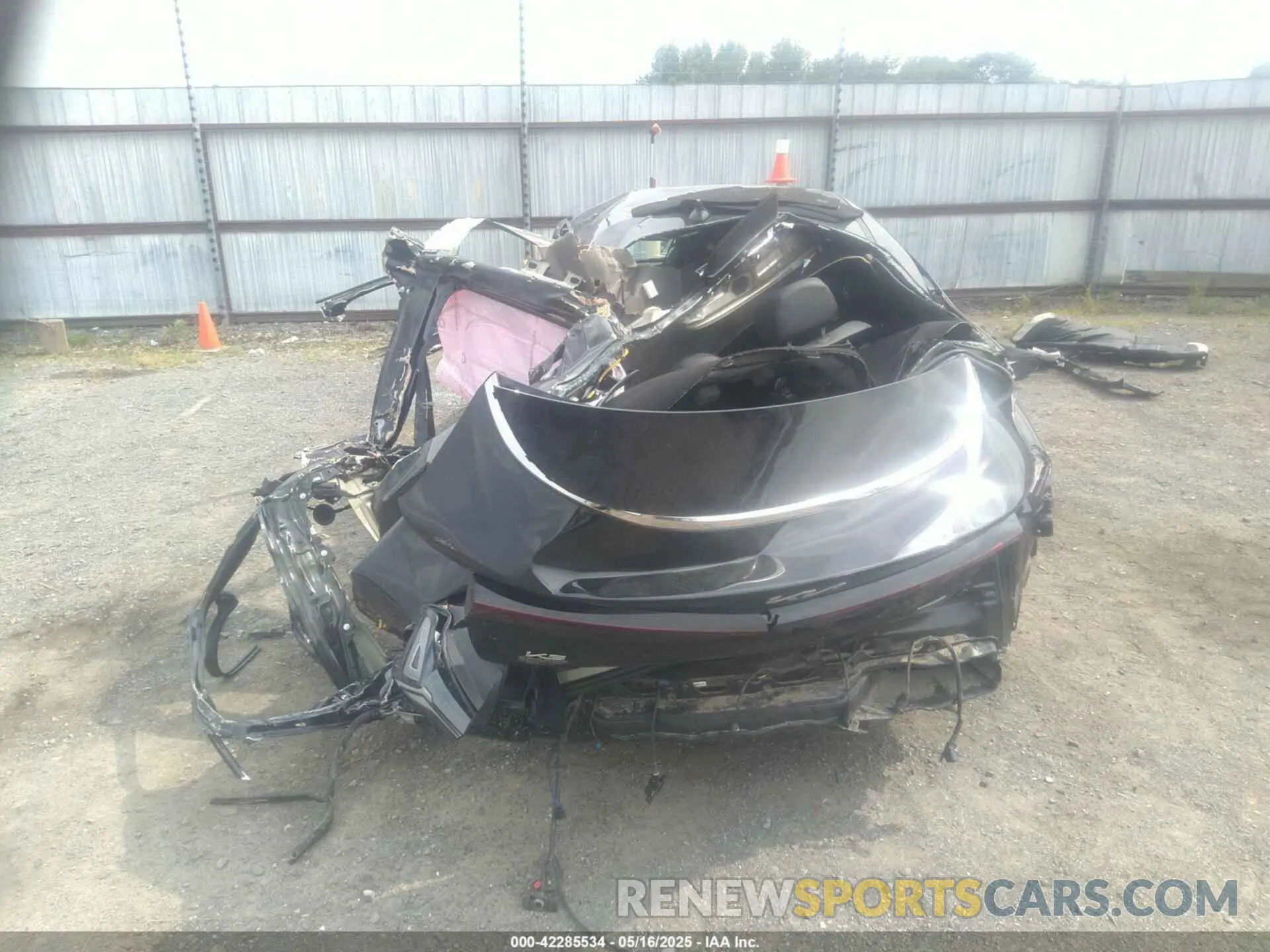 15 Photograph of a damaged car KNAG64J77S5335095 KIA K5 2025