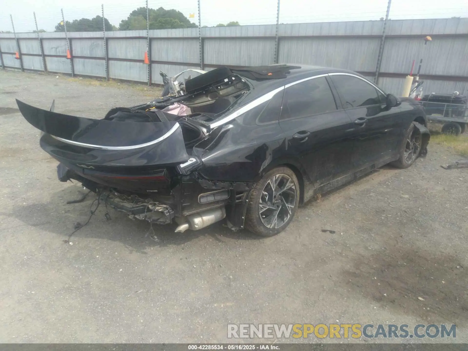4 Photograph of a damaged car KNAG64J77S5335095 KIA K5 2025