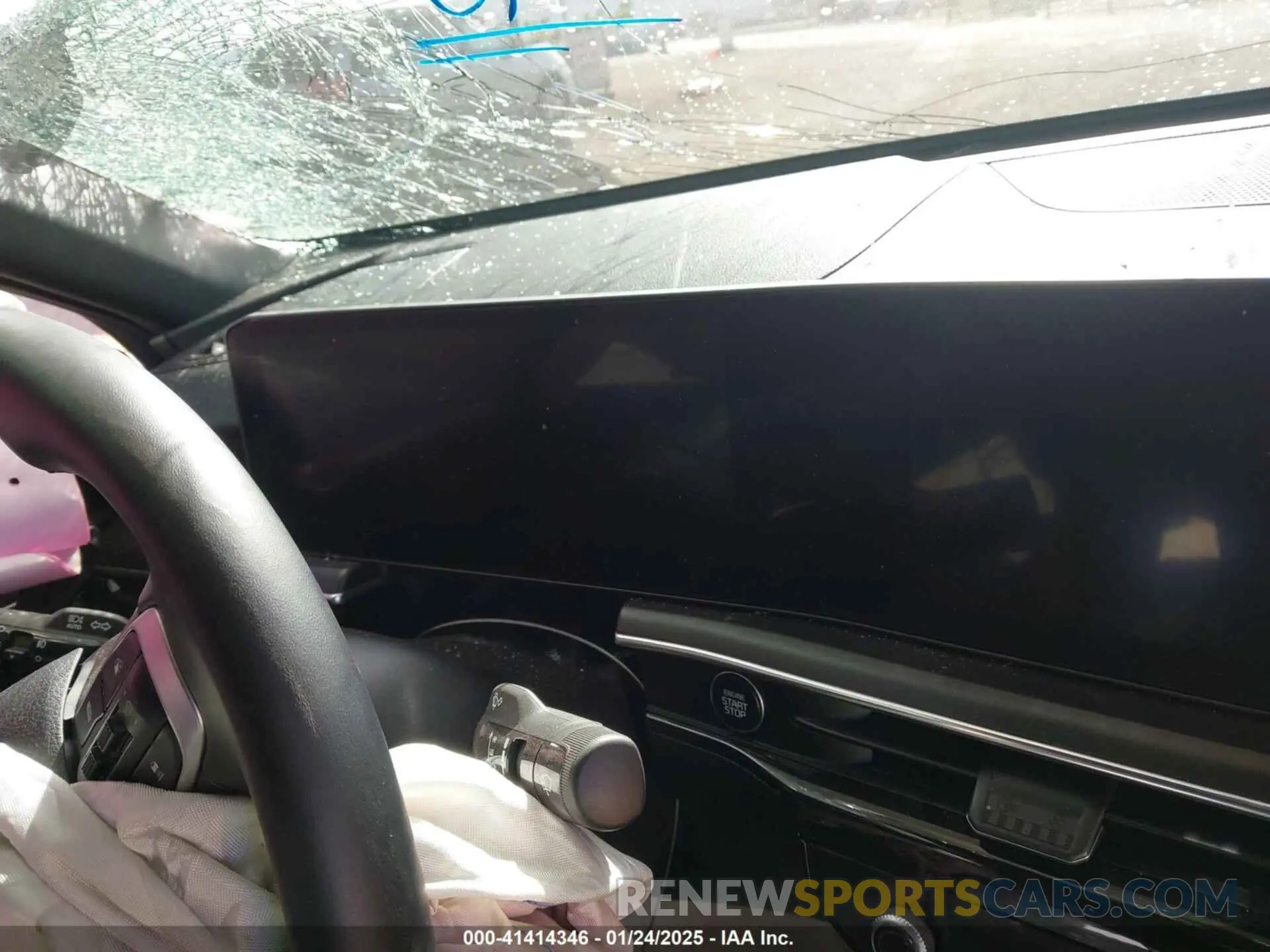 15 Photograph of a damaged car KNAG64J78S5270130 KIA K5 2025