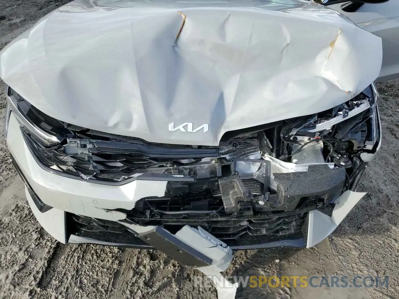 11 Photograph of a damaged car KNAG64J78S5297408 KIA K5 2025
