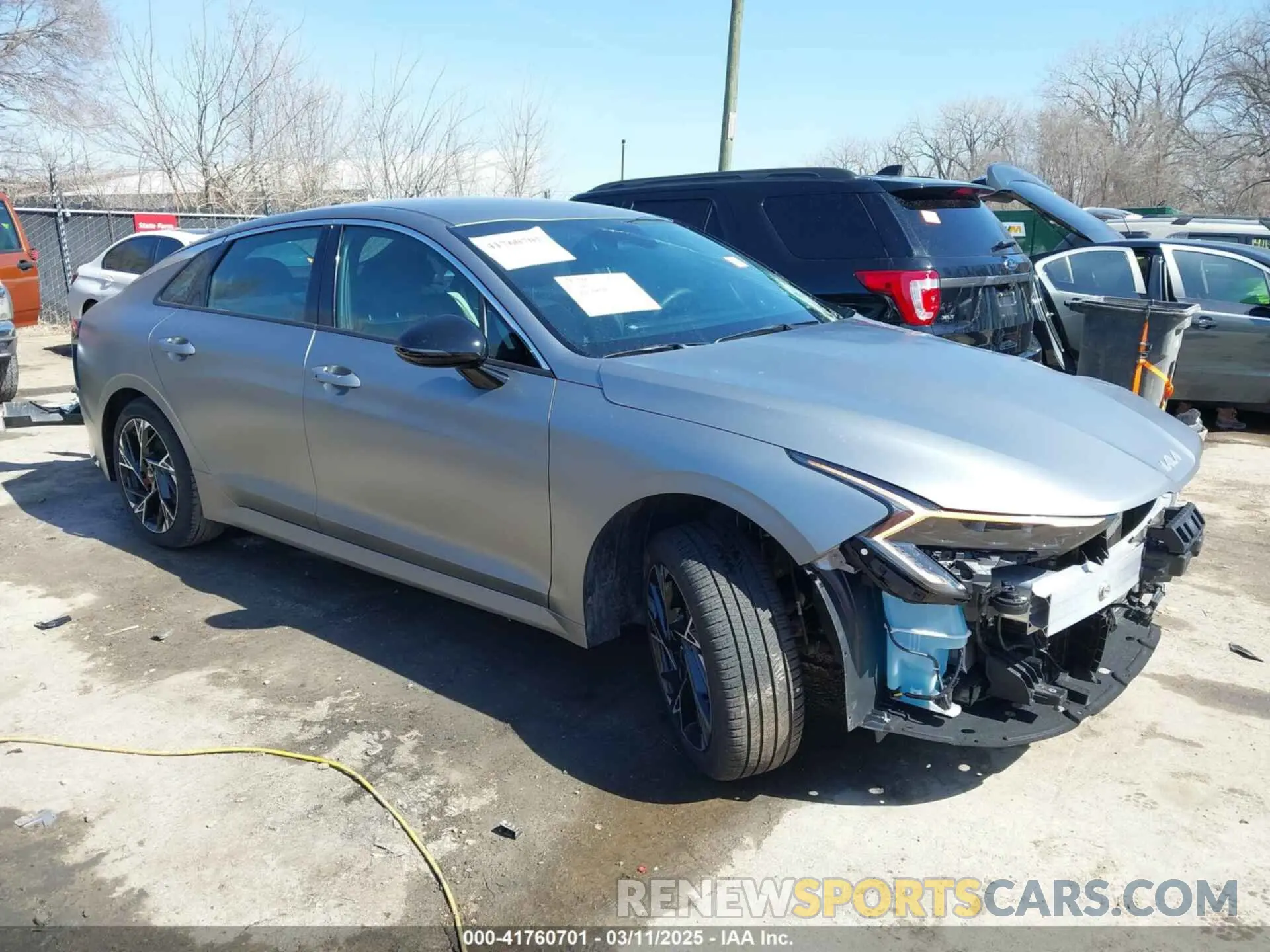 1 Photograph of a damaged car KNAG64J78S5311081 KIA K5 2025