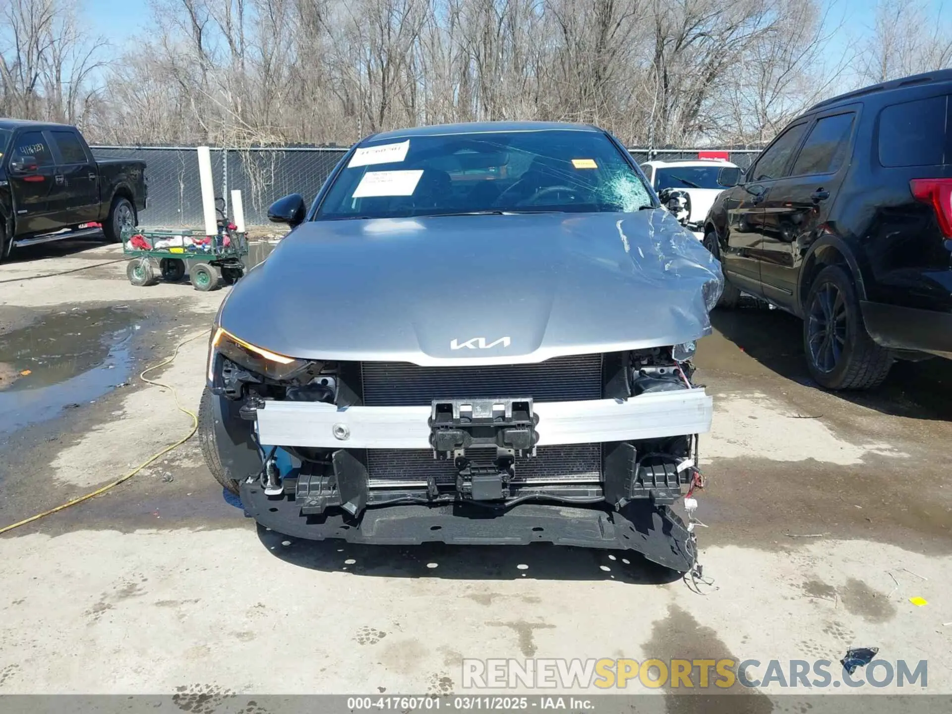 13 Photograph of a damaged car KNAG64J78S5311081 KIA K5 2025