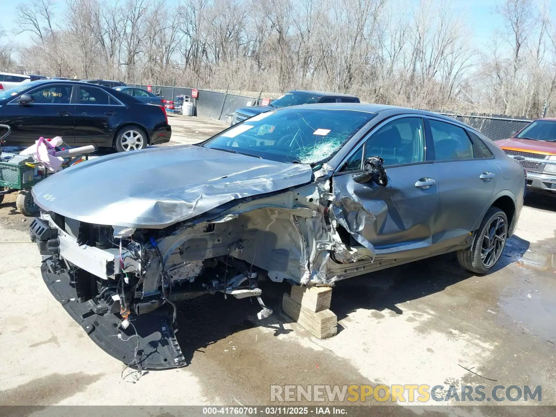 15 Photograph of a damaged car KNAG64J78S5311081 KIA K5 2025