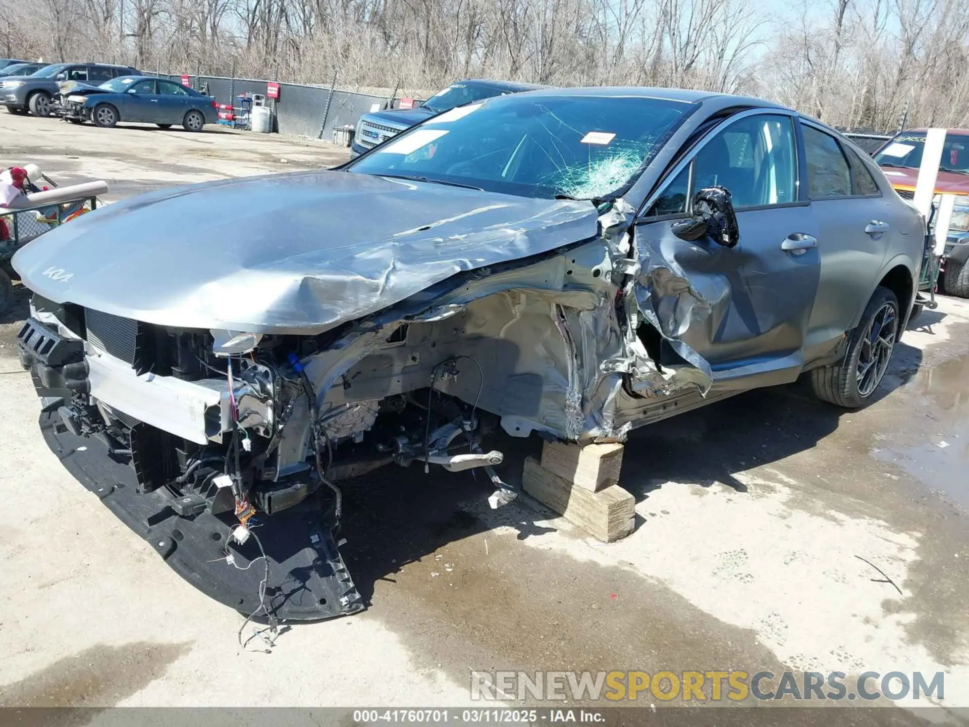 6 Photograph of a damaged car KNAG64J78S5311081 KIA K5 2025