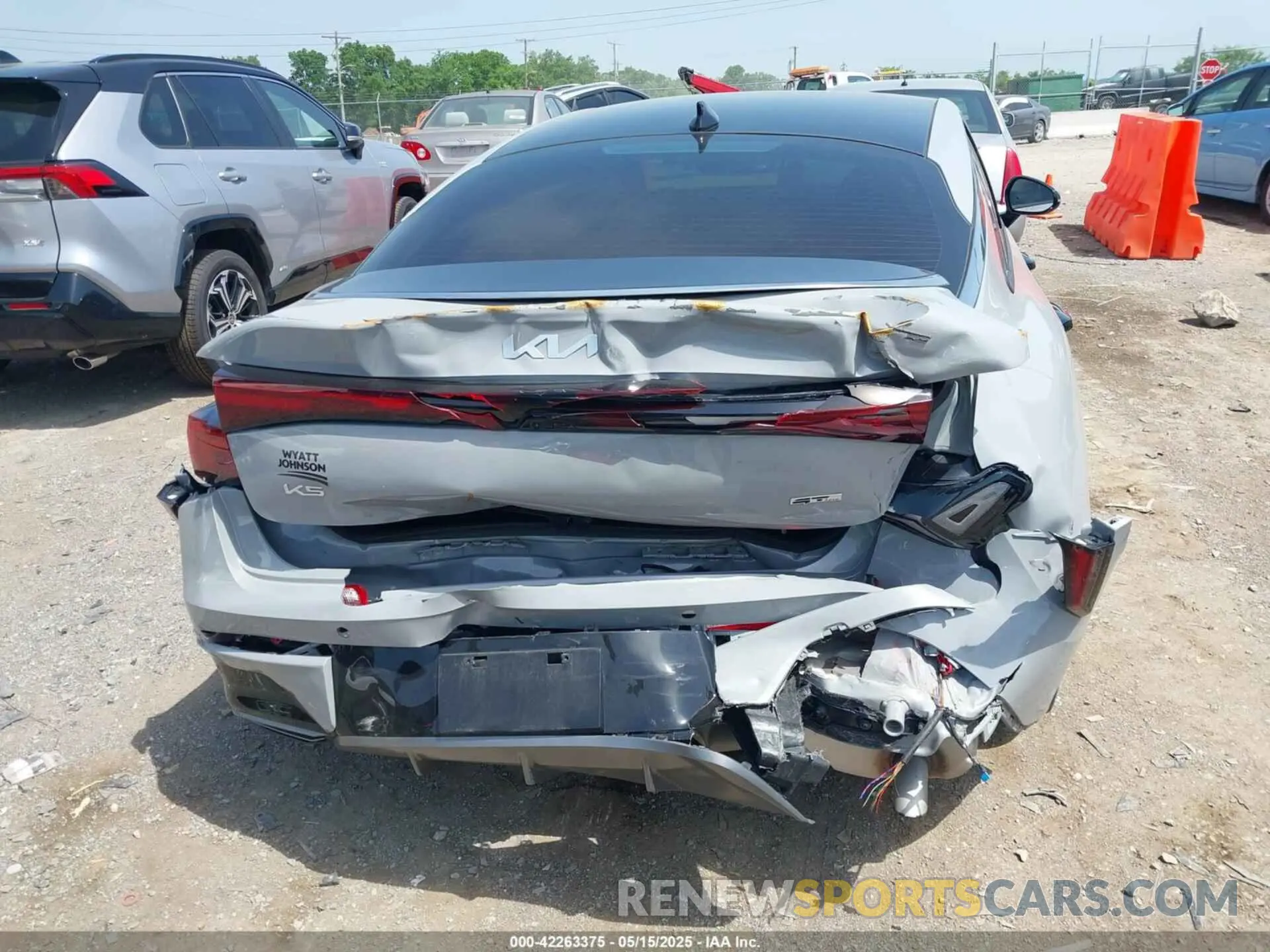 16 Photograph of a damaged car KNAG64J78S5330696 KIA K5 2025