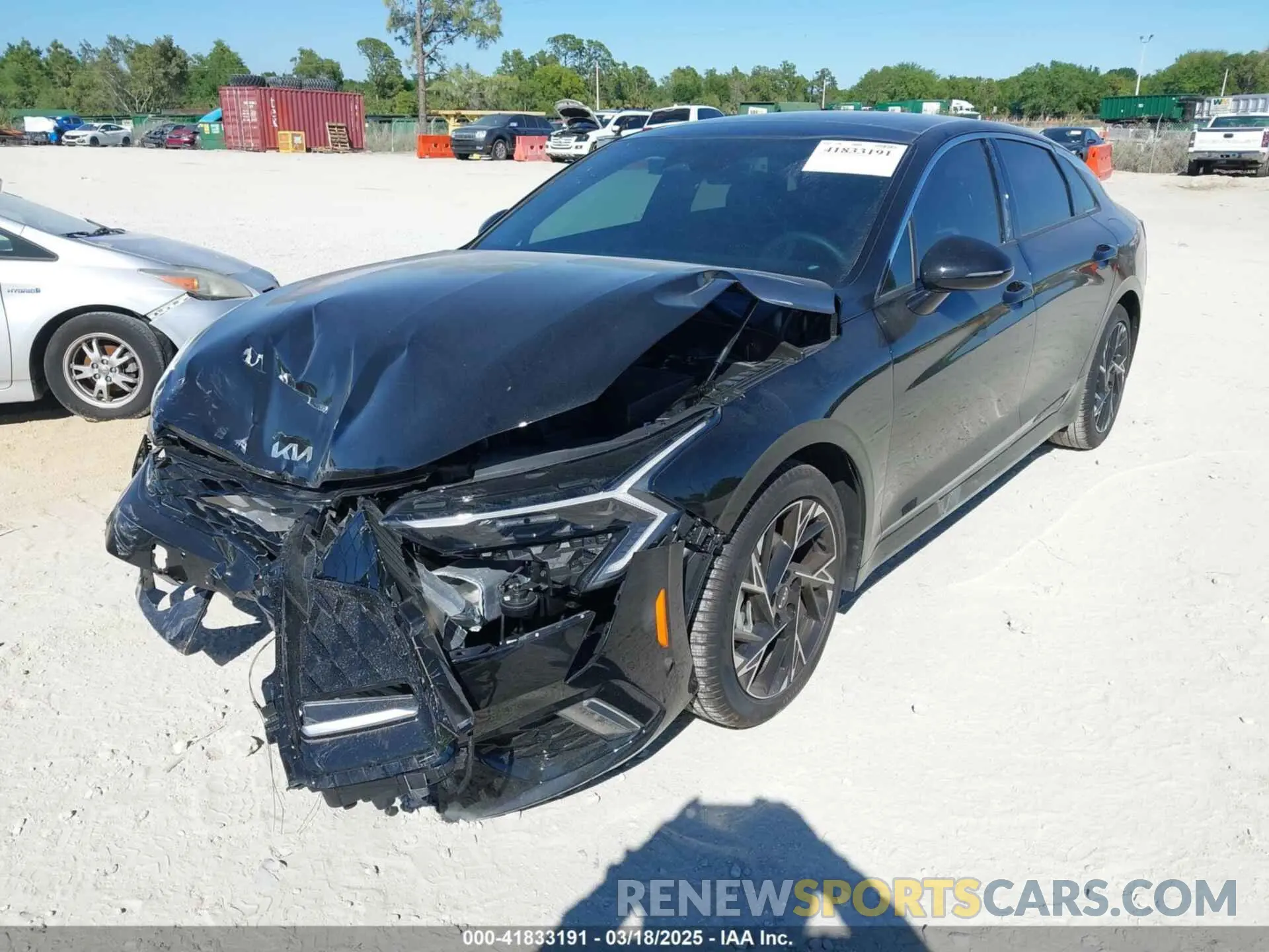 2 Photograph of a damaged car KNAG64J78S5330990 KIA K5 2025