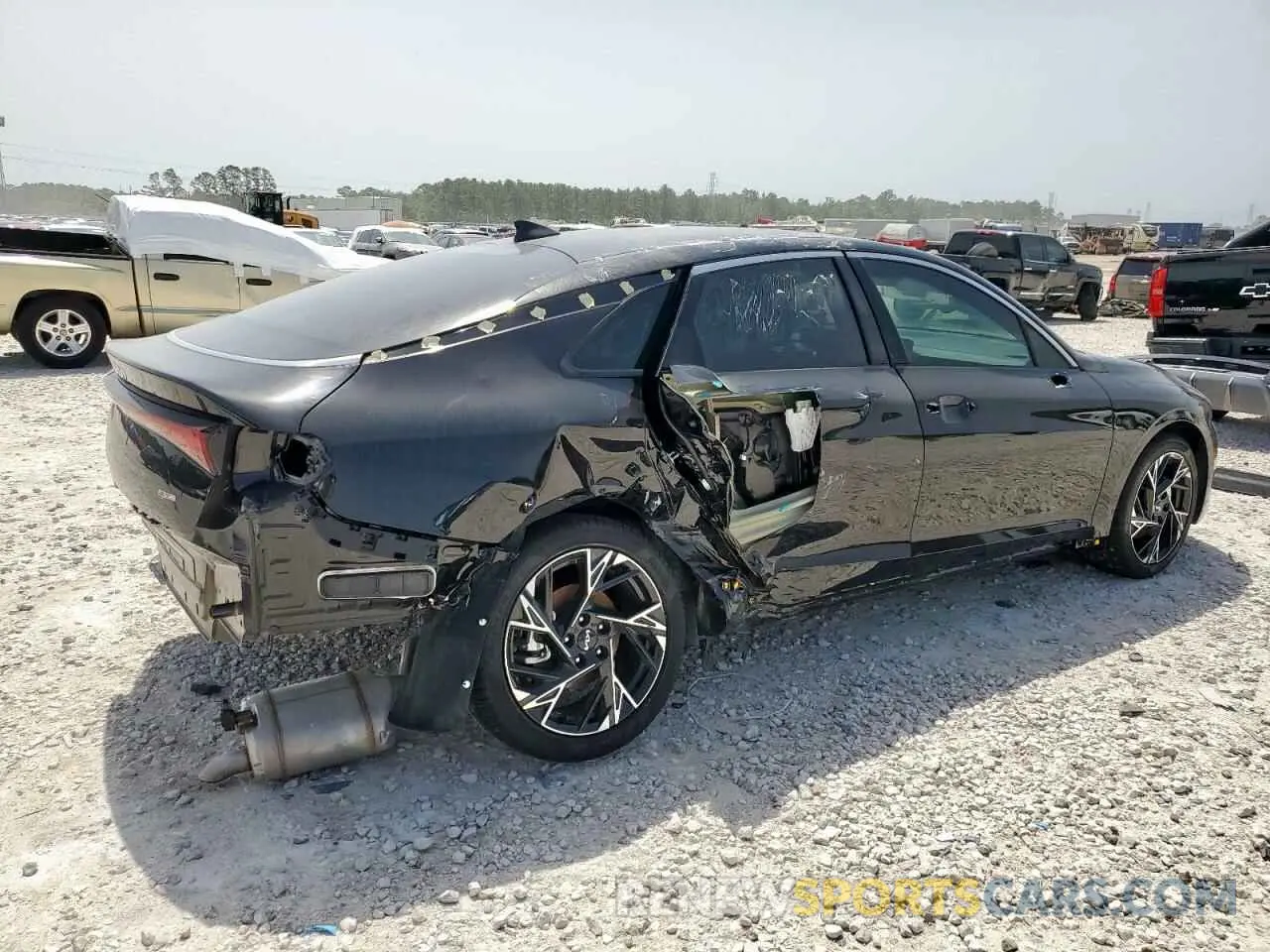 3 Photograph of a damaged car KNAG64J78S5345246 KIA K5 2025
