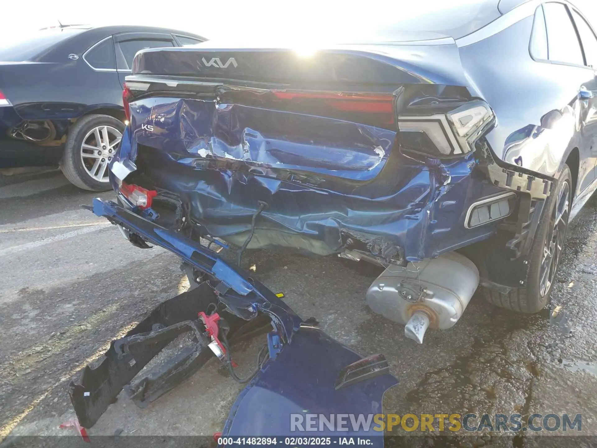 6 Photograph of a damaged car KNAG64J79S5300011 KIA K5 2025