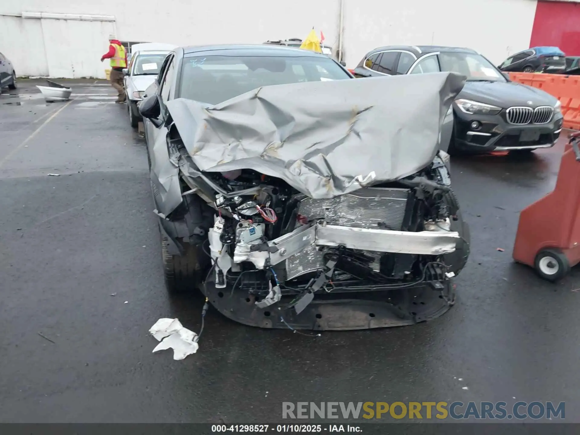 6 Photograph of a damaged car KNAG64J79S5337107 KIA K5 2025