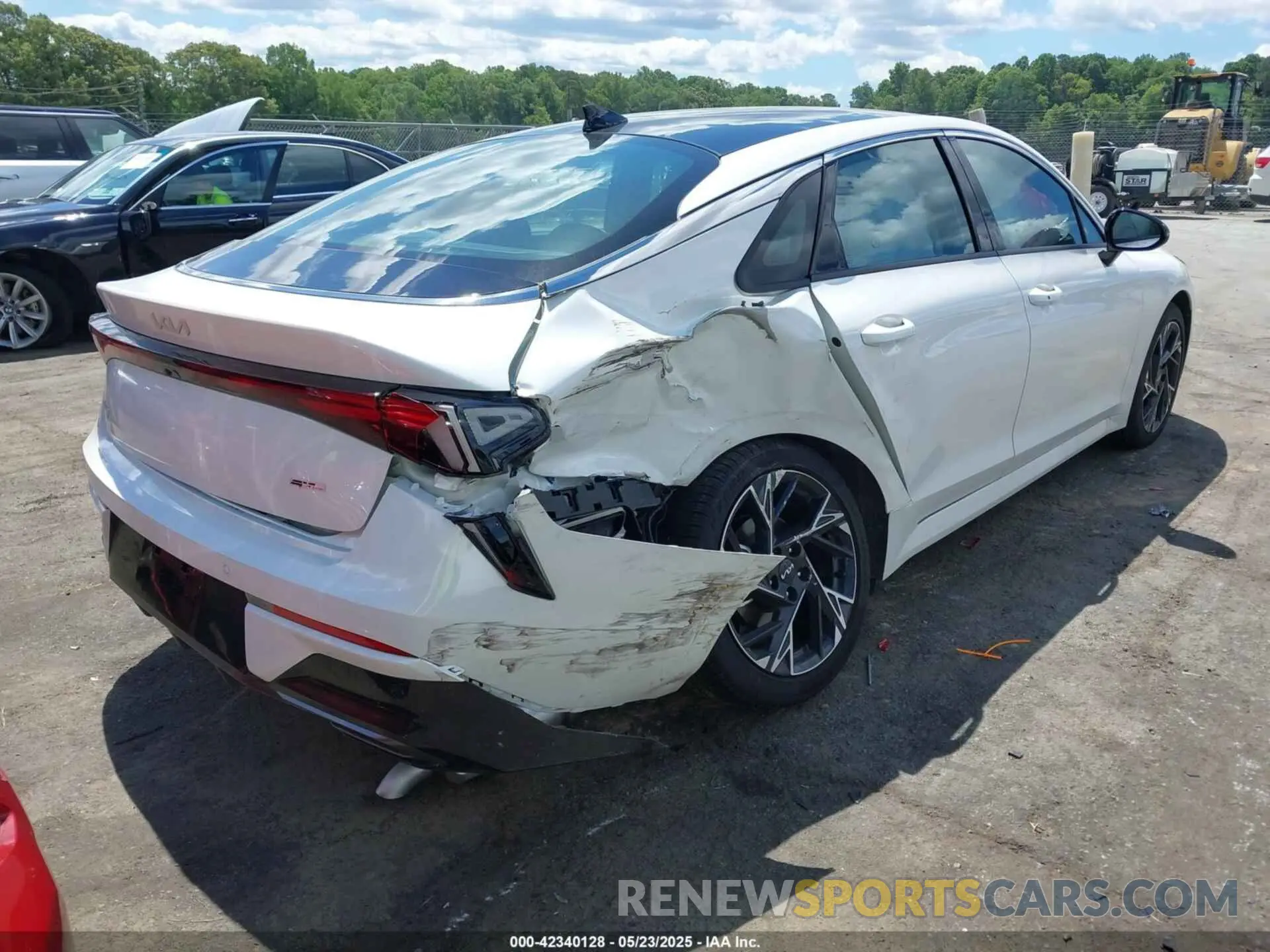 4 Photograph of a damaged car KNAG64J79S5353467 KIA K5 2025