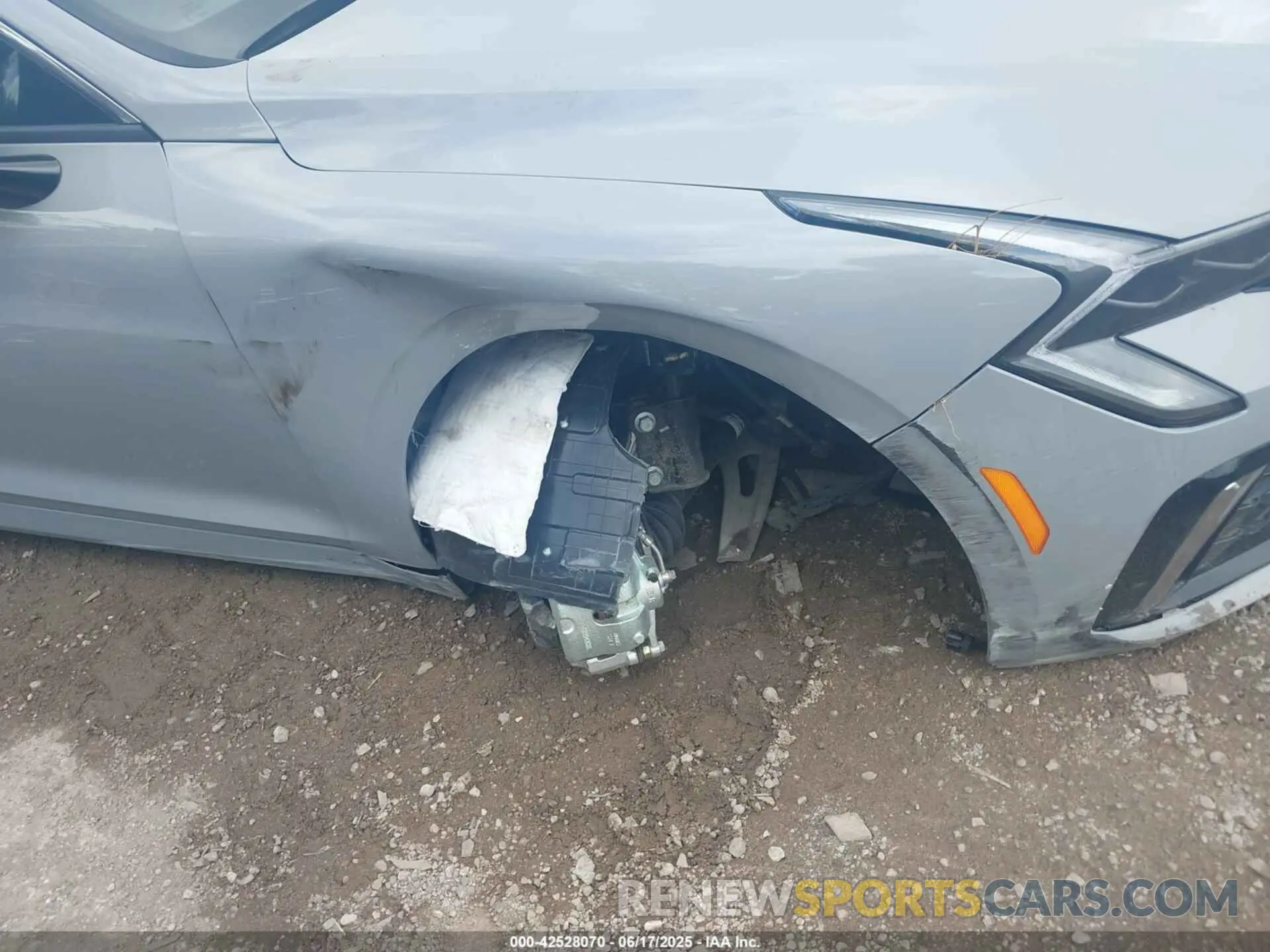 6 Photograph of a damaged car KNAG64J79S5377798 KIA K5 2025