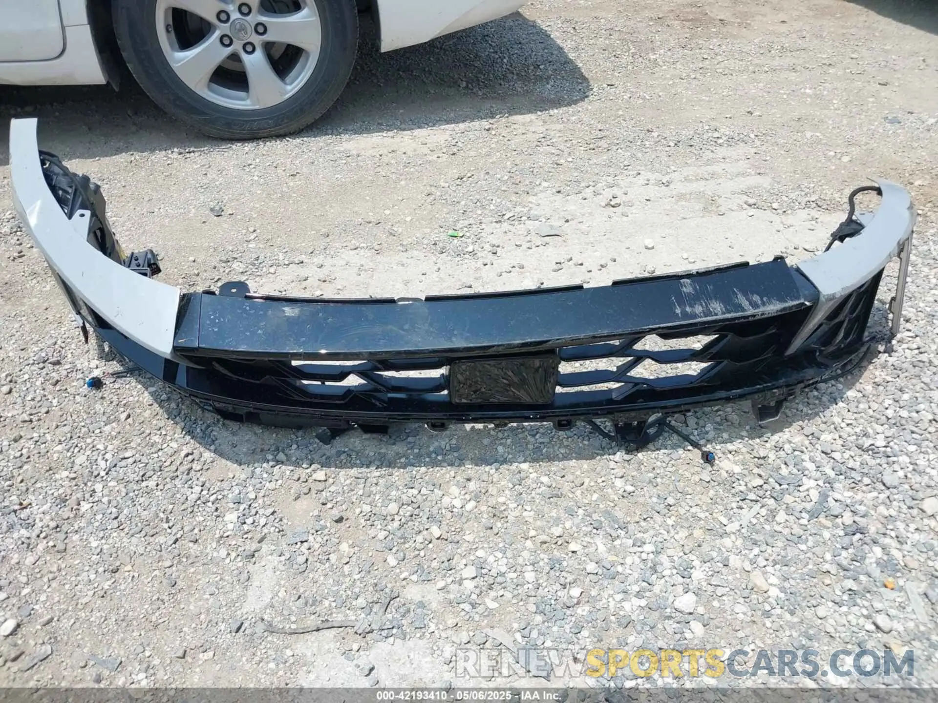 12 Photograph of a damaged car KNAG64J7XS5314872 KIA K5 2025