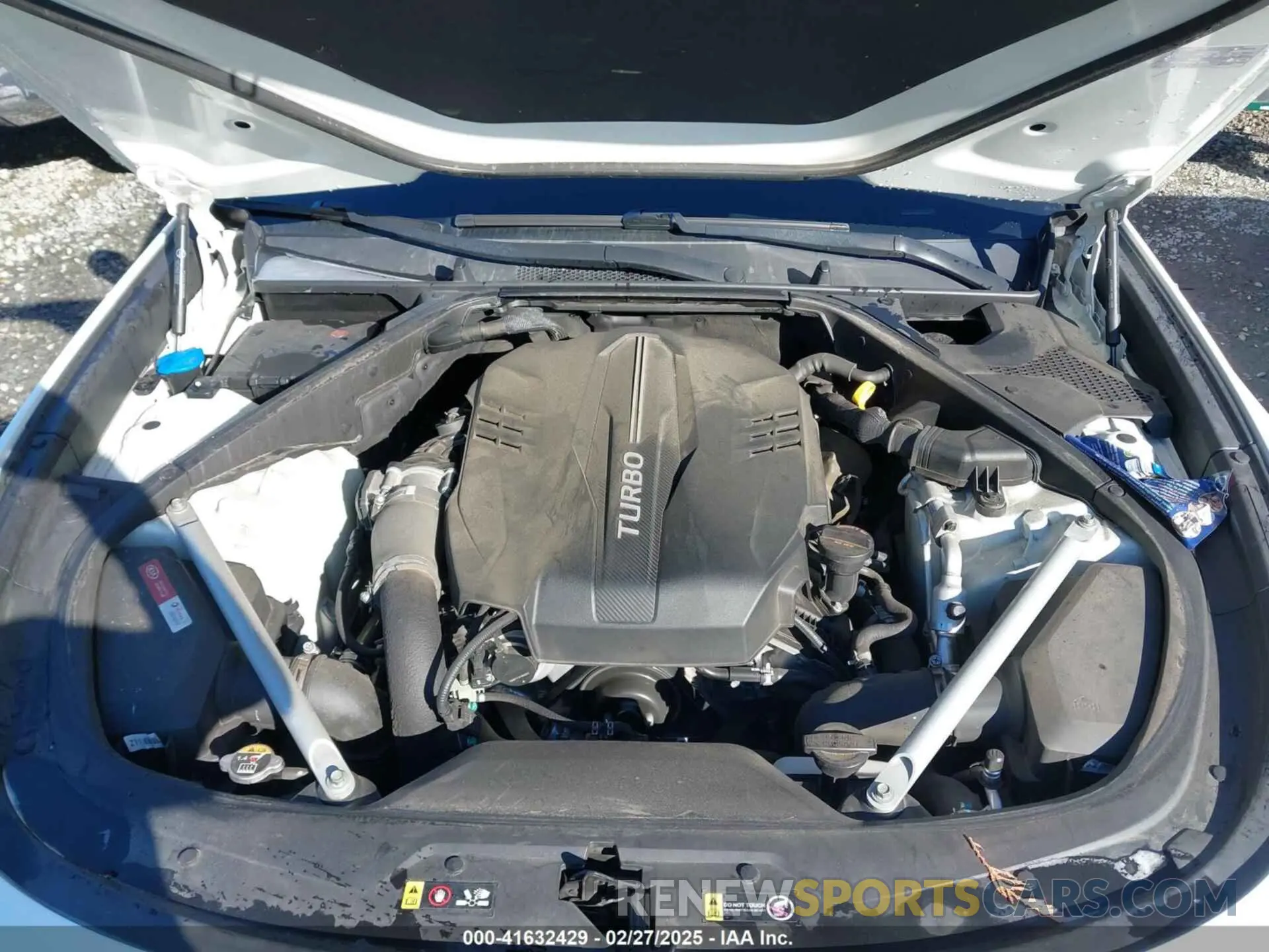 10 Photograph of a damaged car KNAS34J60K6010910 KIA K900 2019