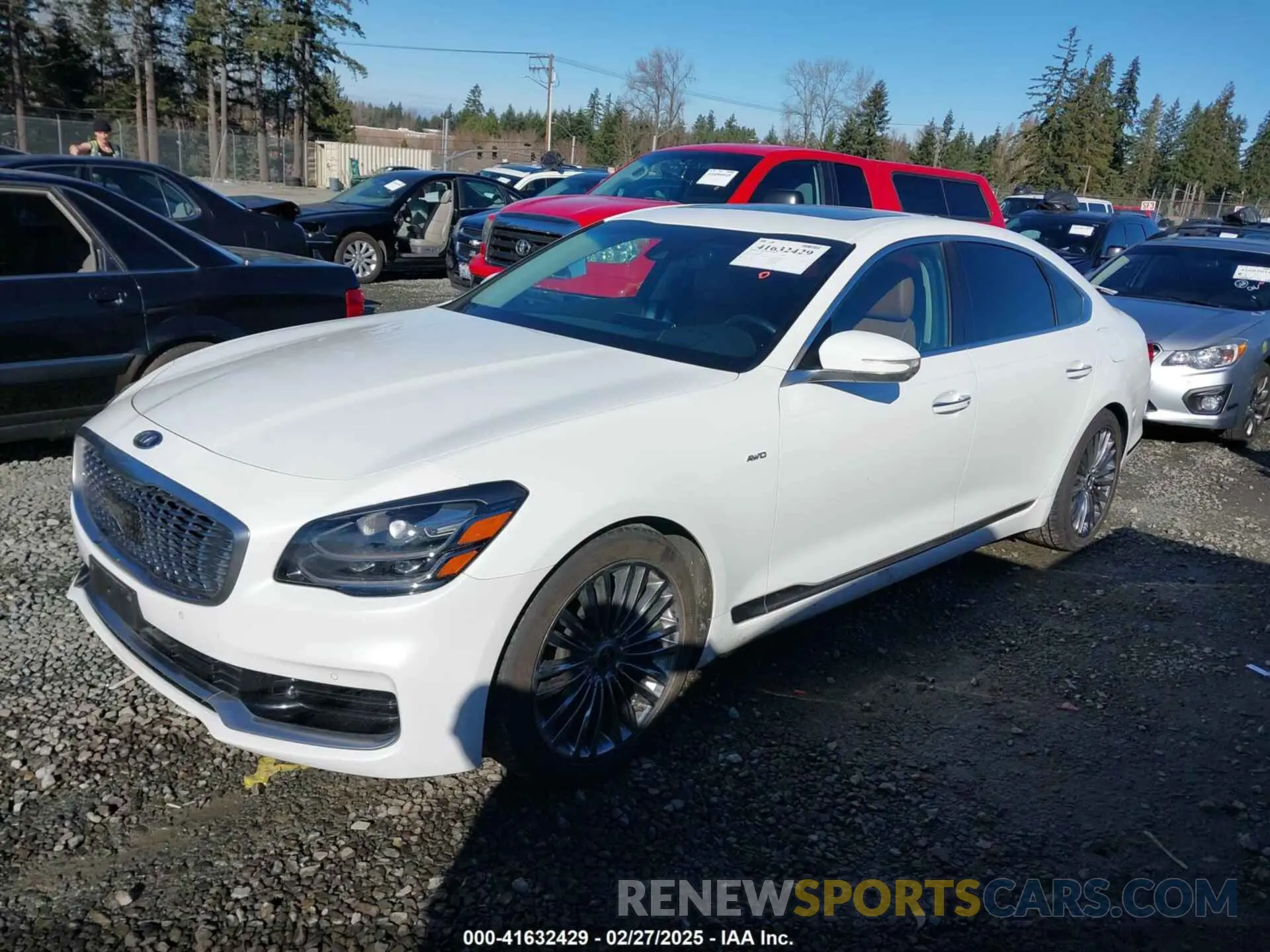 14 Photograph of a damaged car KNAS34J60K6010910 KIA K900 2019