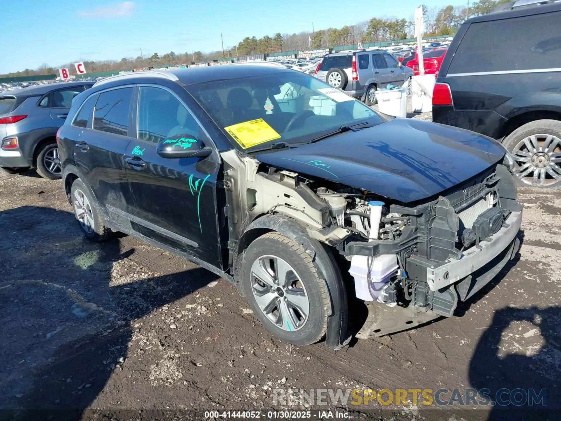 1 Photograph of a damaged car KNDCB3LC0K5264081 KIA NIRO 2019