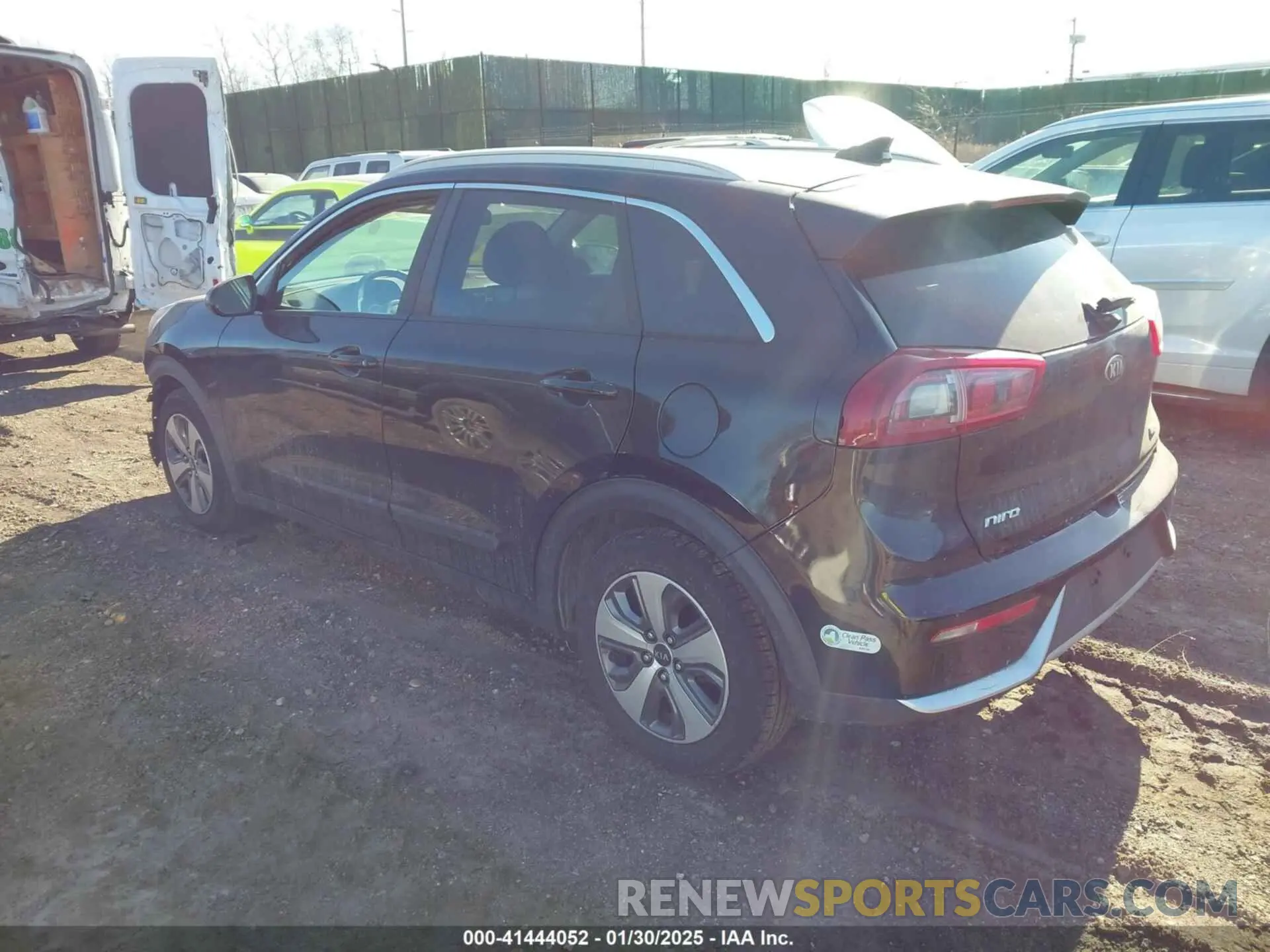 3 Photograph of a damaged car KNDCB3LC0K5264081 KIA NIRO 2019