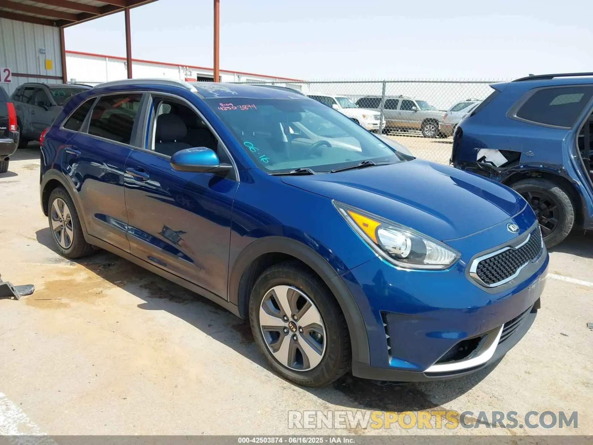1 Photograph of a damaged car KNDCB3LC0K5276232 KIA NIRO 2019