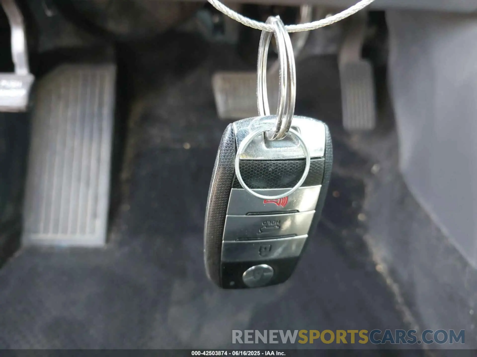 11 Photograph of a damaged car KNDCB3LC0K5276232 KIA NIRO 2019