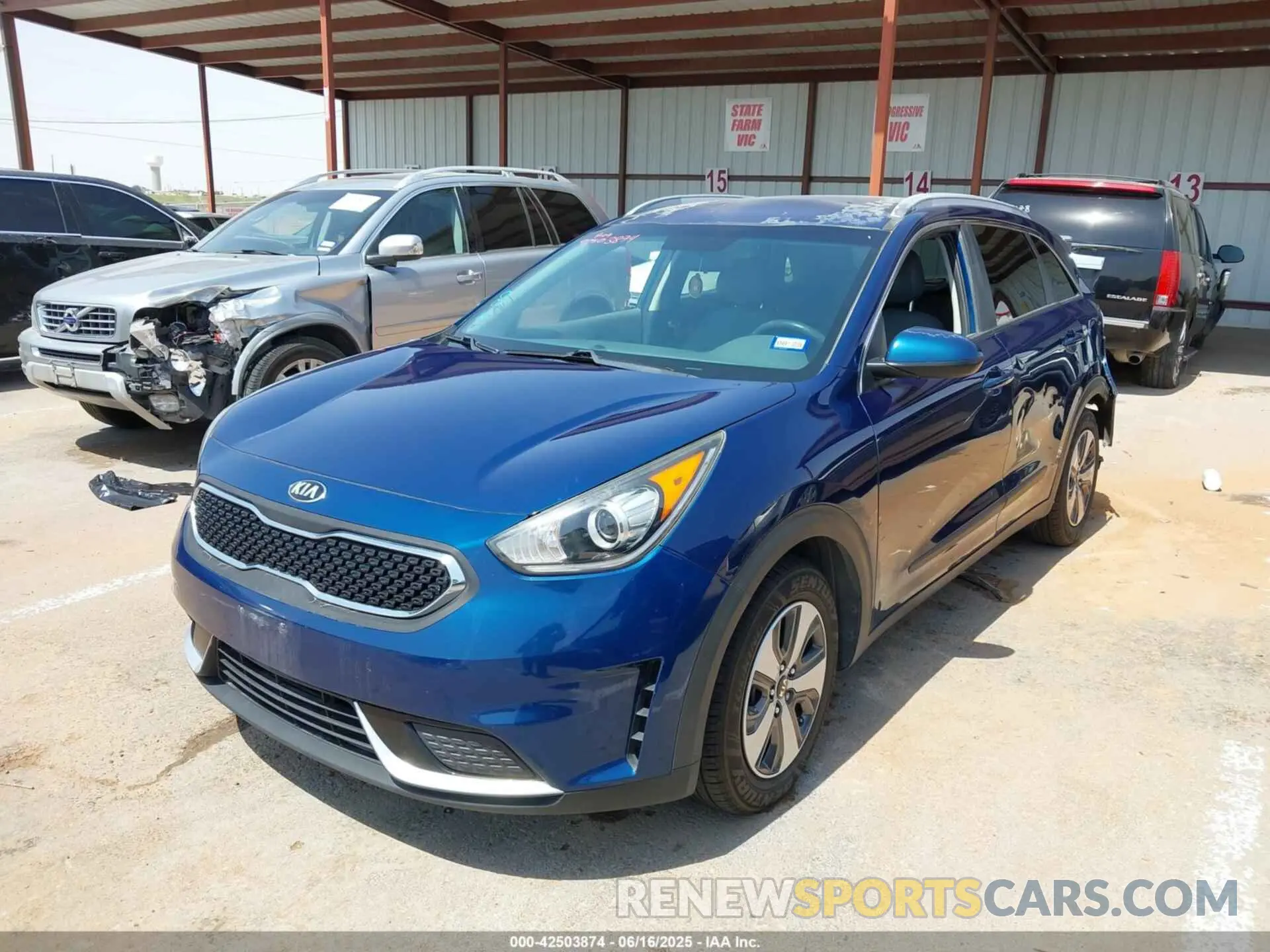 2 Photograph of a damaged car KNDCB3LC0K5276232 KIA NIRO 2019