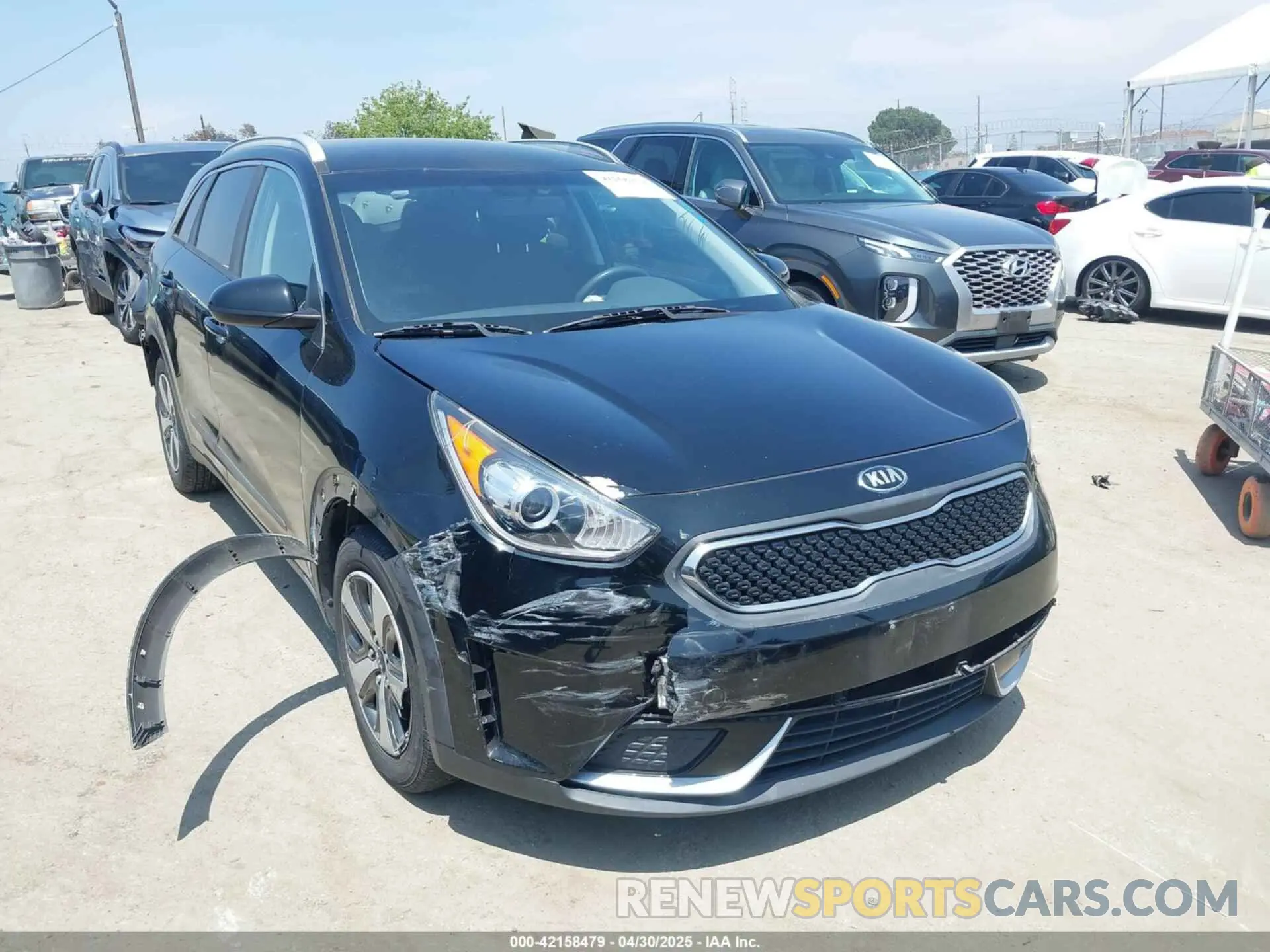 1 Photograph of a damaged car KNDCB3LC0K5290177 KIA NIRO 2019