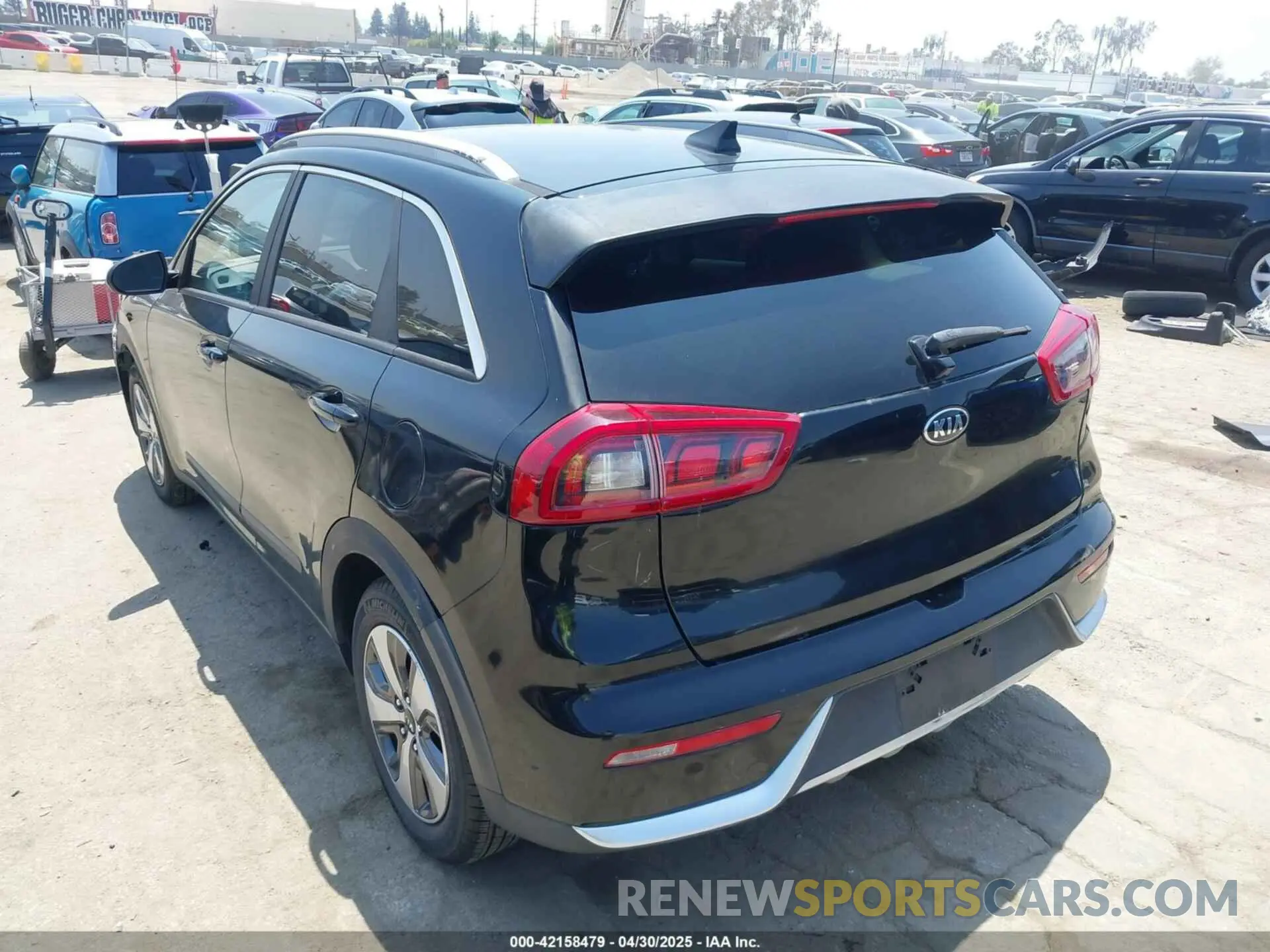 3 Photograph of a damaged car KNDCB3LC0K5290177 KIA NIRO 2019