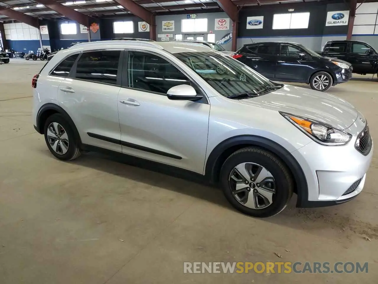 4 Photograph of a damaged car KNDCB3LC0K5339491 KIA NIRO 2019