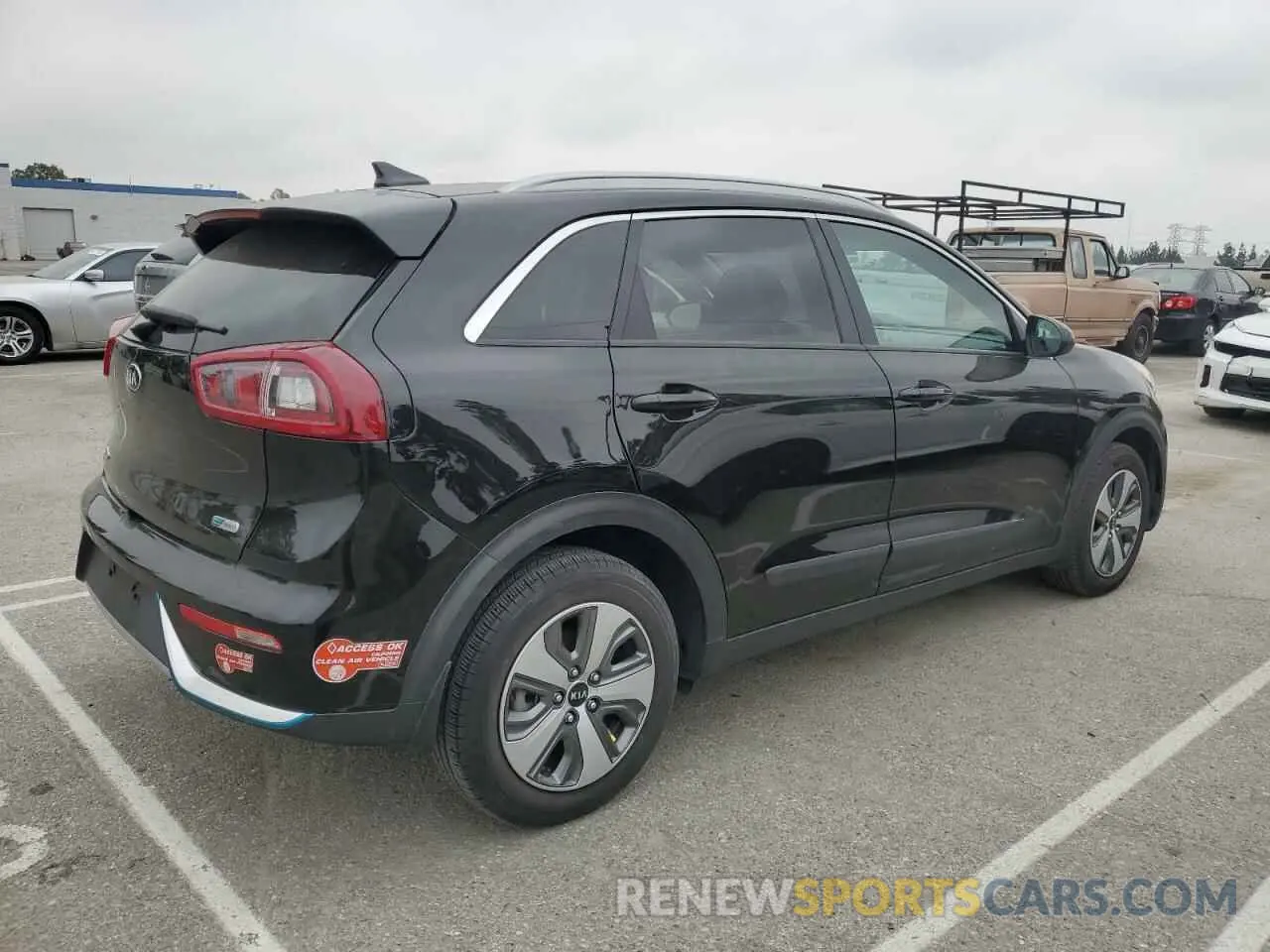 3 Photograph of a damaged car KNDCB3LC0K5341113 KIA NIRO 2019