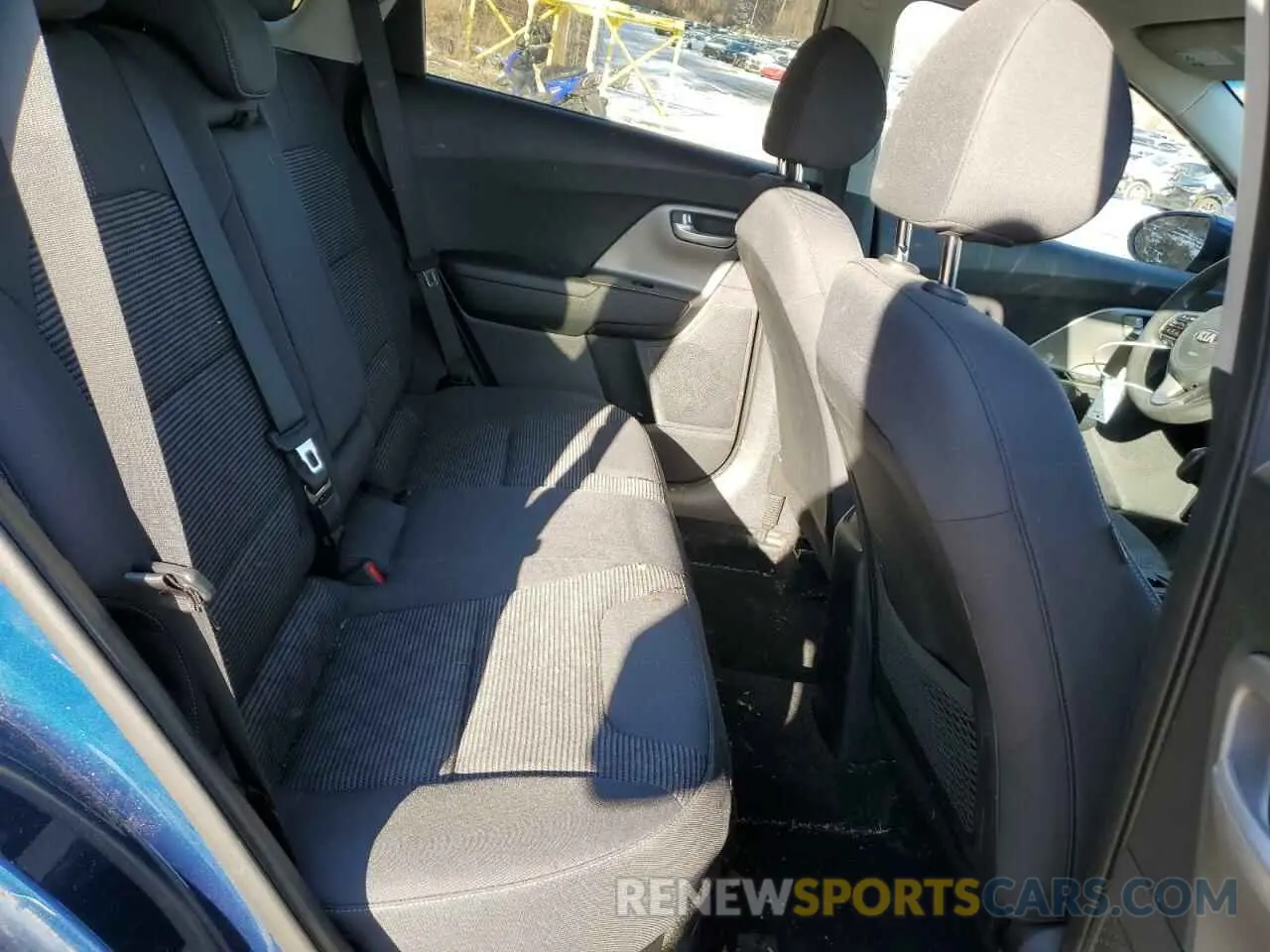 11 Photograph of a damaged car KNDCB3LC1K5242588 KIA NIRO 2019