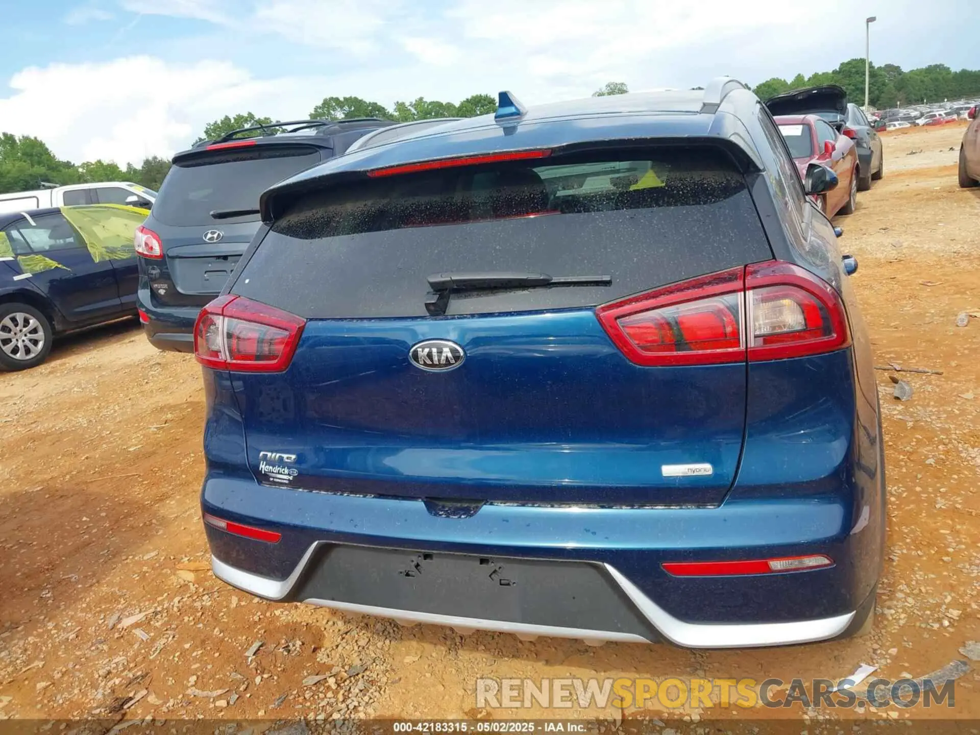 16 Photograph of a damaged car KNDCB3LC1K5336079 KIA NIRO 2019