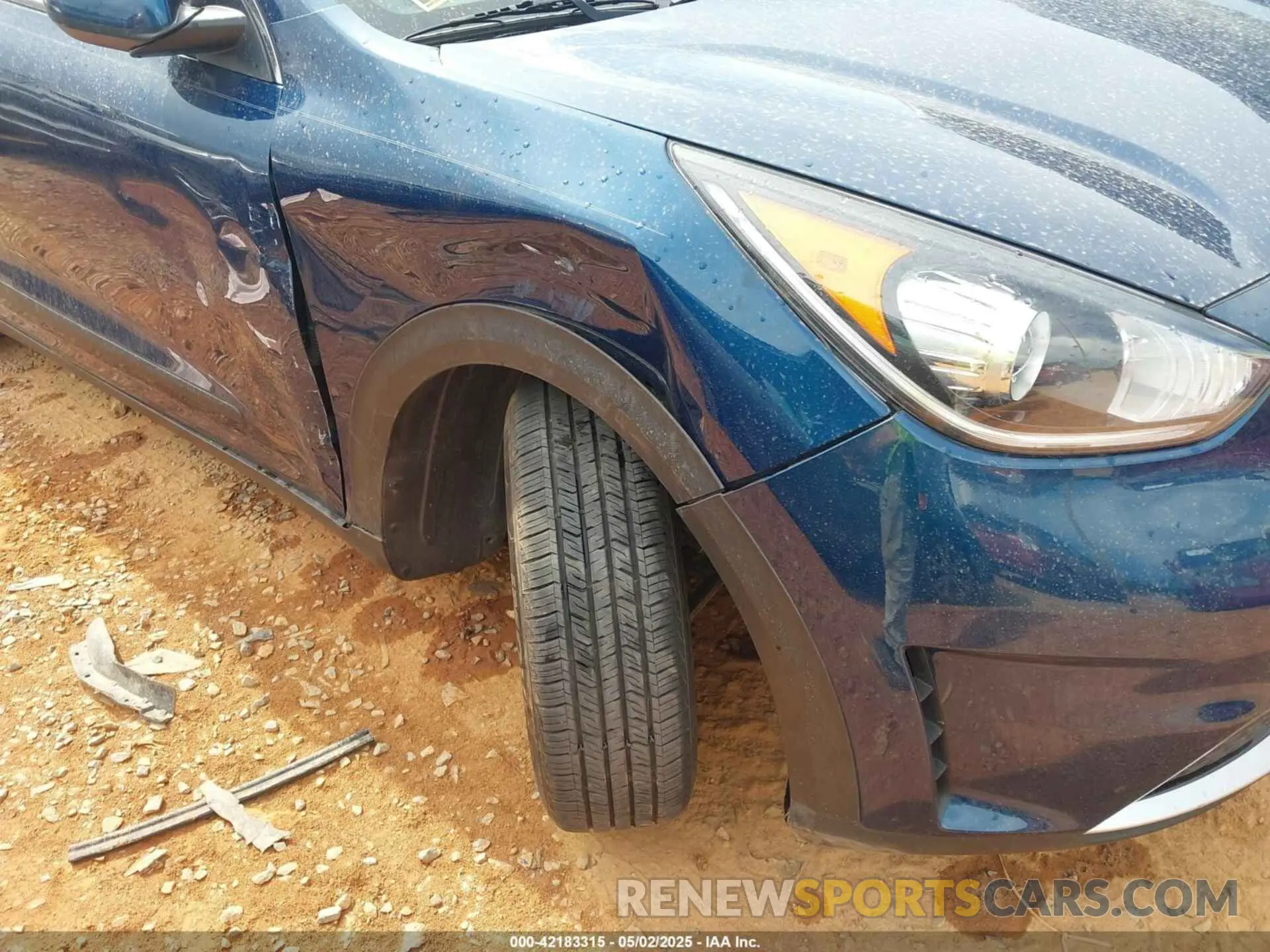6 Photograph of a damaged car KNDCB3LC1K5336079 KIA NIRO 2019