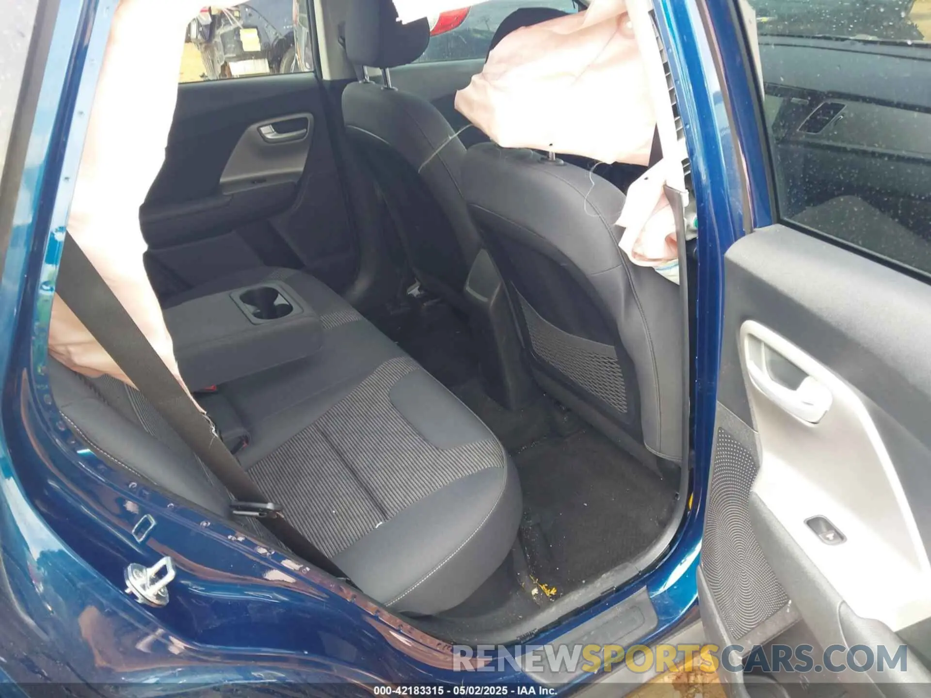 8 Photograph of a damaged car KNDCB3LC1K5336079 KIA NIRO 2019