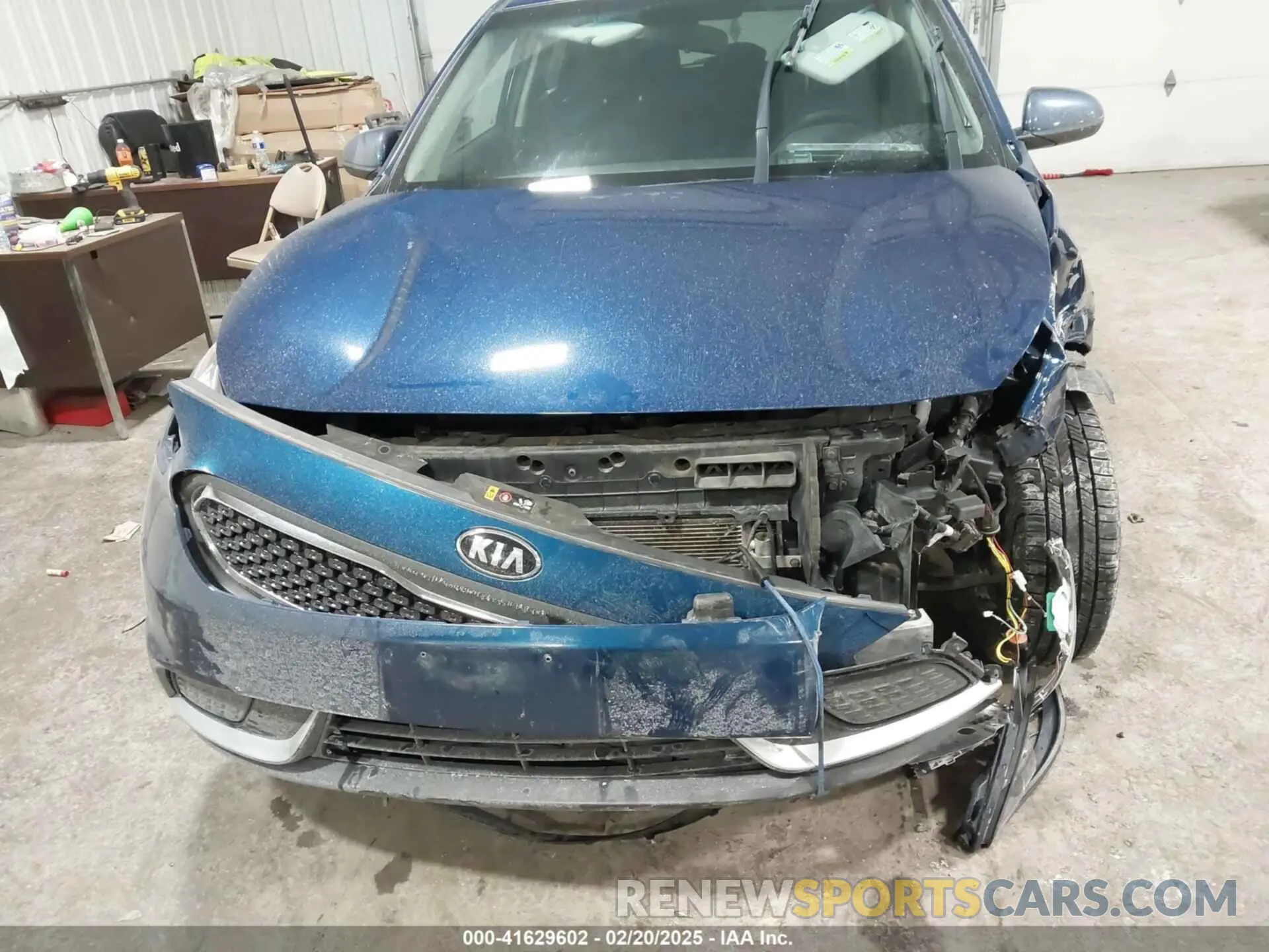 6 Photograph of a damaged car KNDCB3LC2K5250165 KIA NIRO 2019